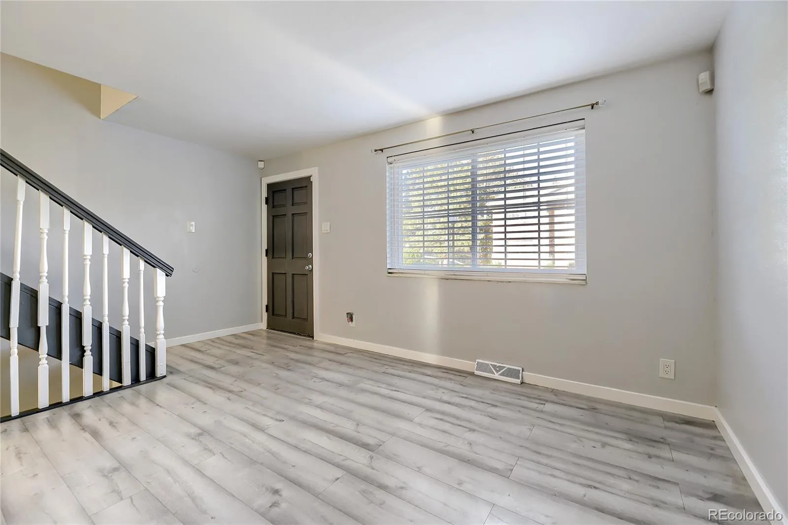 14076 E Utah Circle Aurora CO 80012 | MLS #REC7040549 09242026183636 1600 8