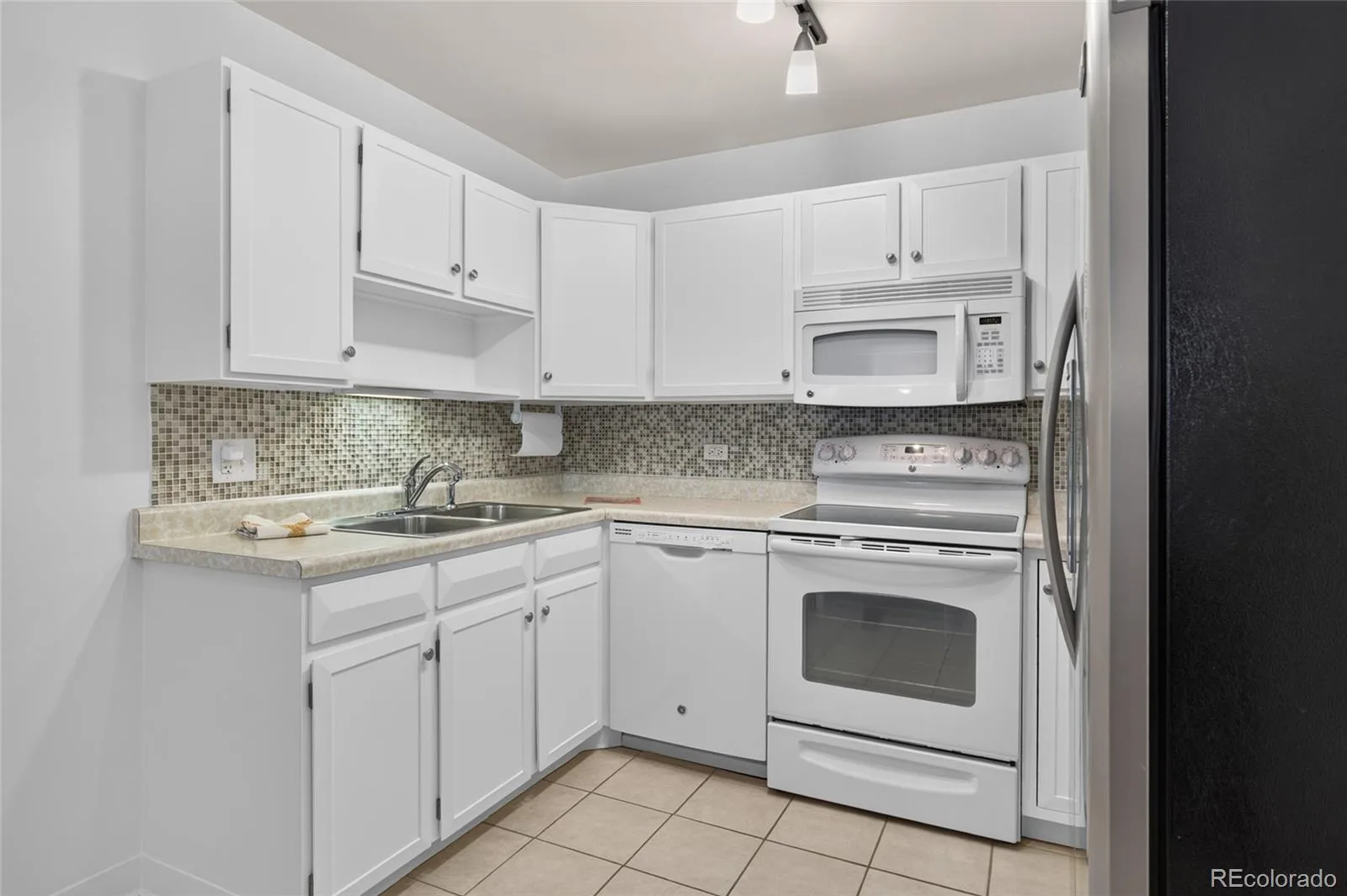 9300 E Center Avenue #1B Denver CO 80247 | MLS #REC7043036 07012026225944 1600 4