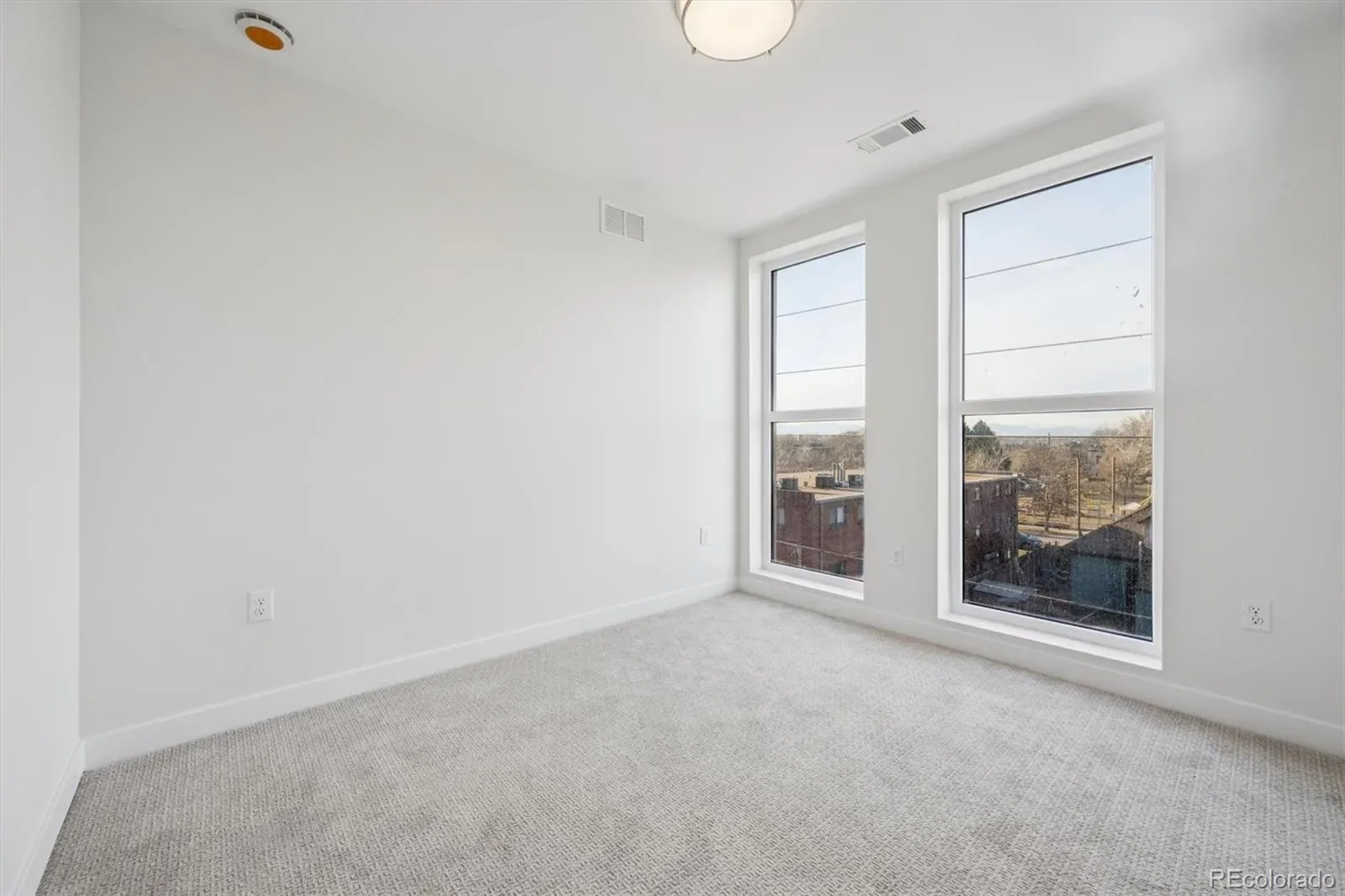 639 29th St #209 Denver CO 80205 MLS #REC7043397 03202026173626 1600 2