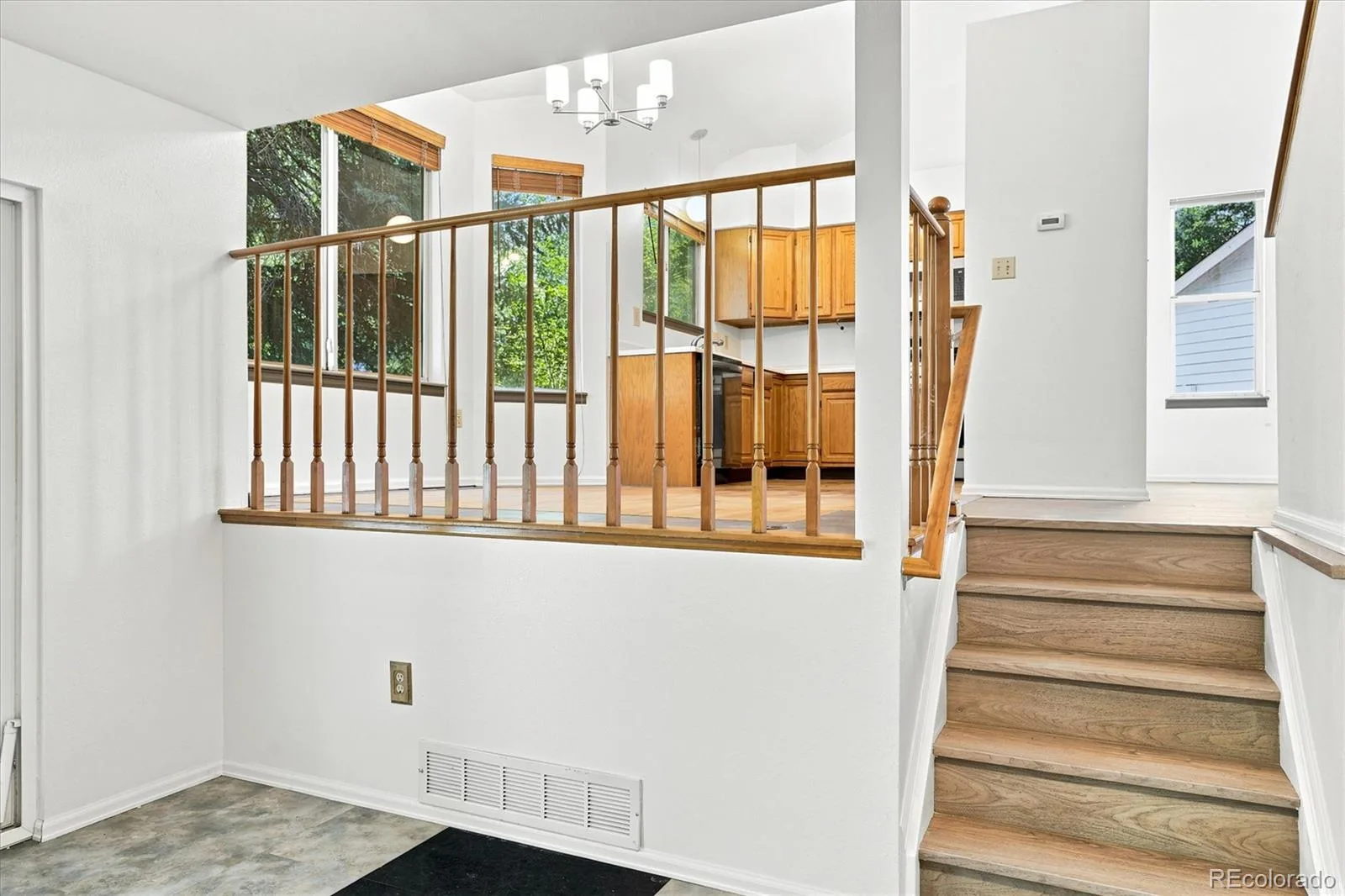 6757 W Mexico Place Lakewood CO 80232 | MLS #REC7043404 07172026221256 1600 18