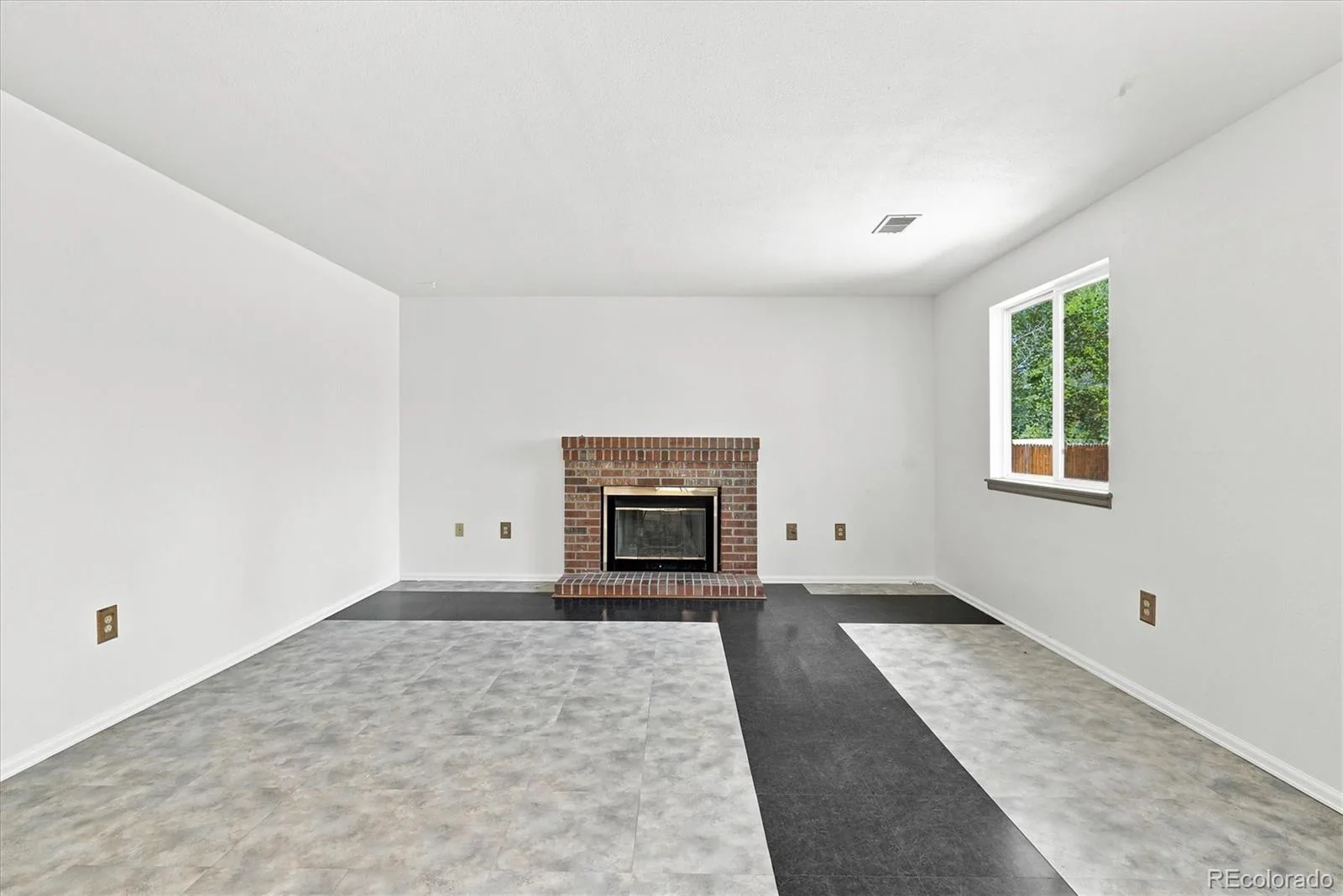 6757 W Mexico Place Lakewood CO 80232 | MLS #REC7043404 07172026221256 1600 19