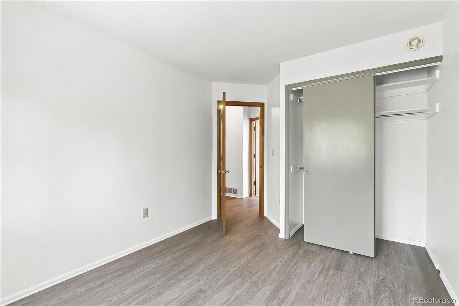 6757 W Mexico Place Lakewood CO 80232 | MLS #REC7043404 07172026221256 1600 33