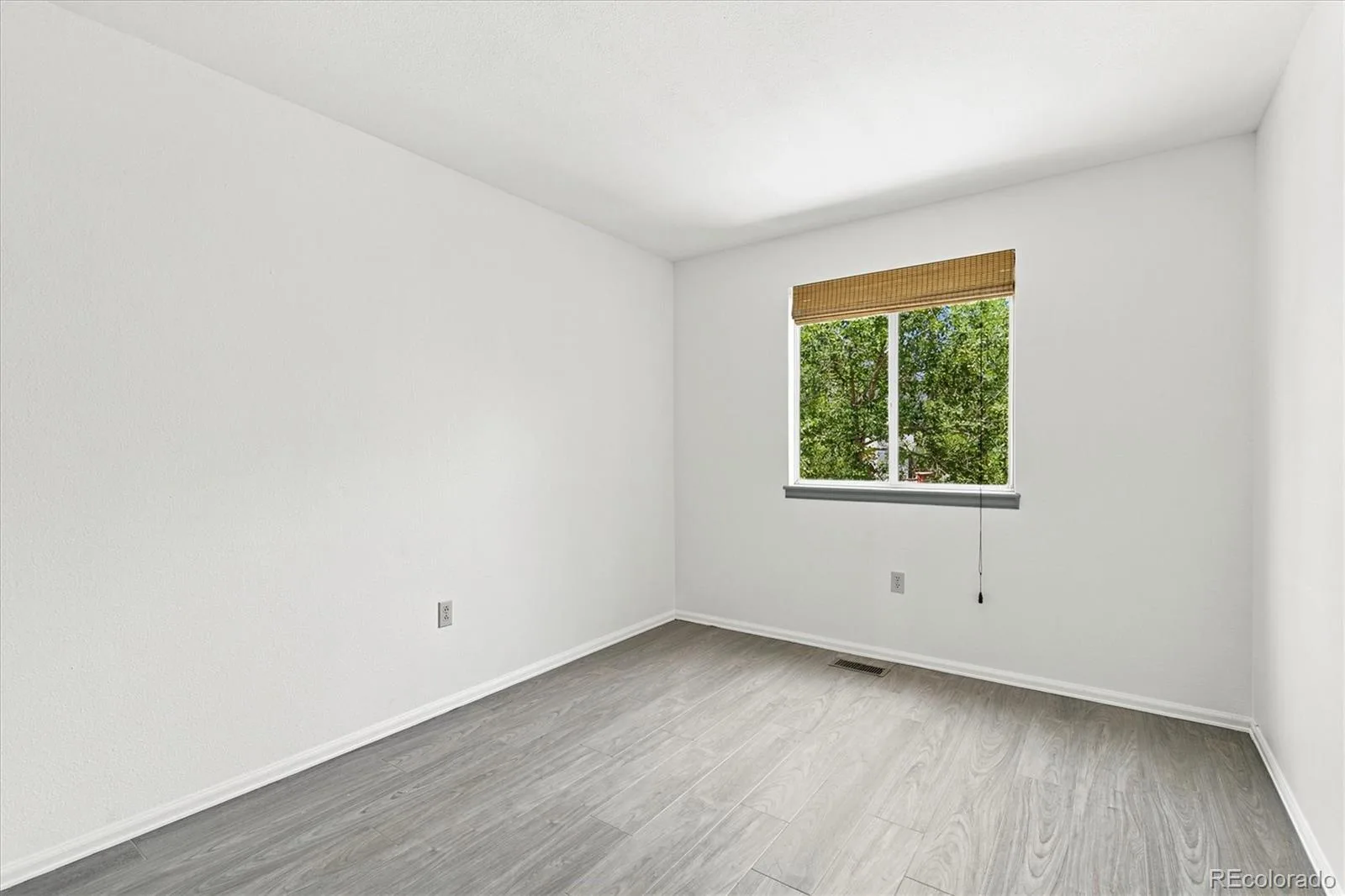 6757 W Mexico Place Lakewood CO 80232 | MLS #REC7043404 07172026221256 1600 34