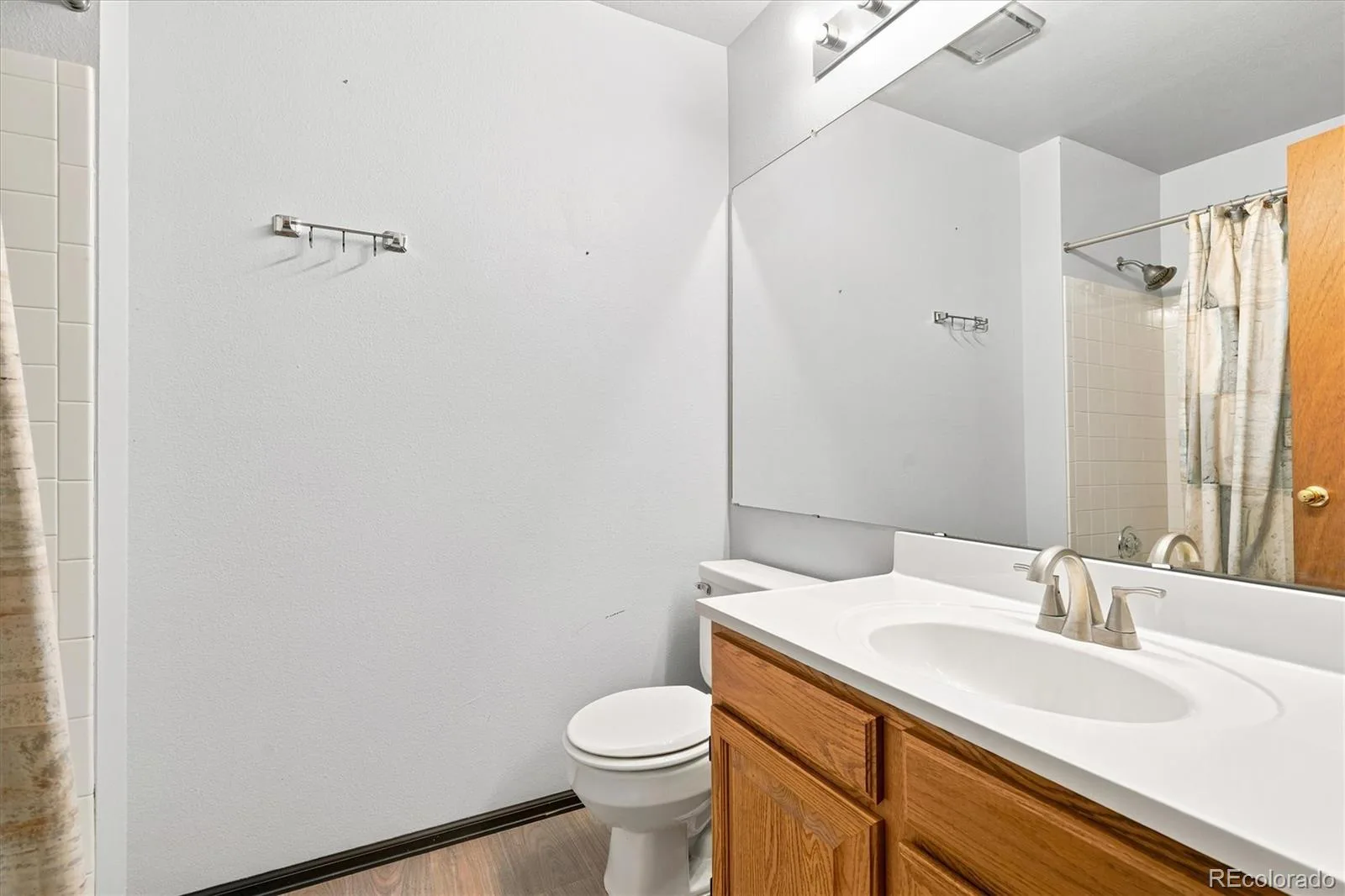 6757 W Mexico Place Lakewood CO 80232 | MLS #REC7043404 07172026221256 1600 35