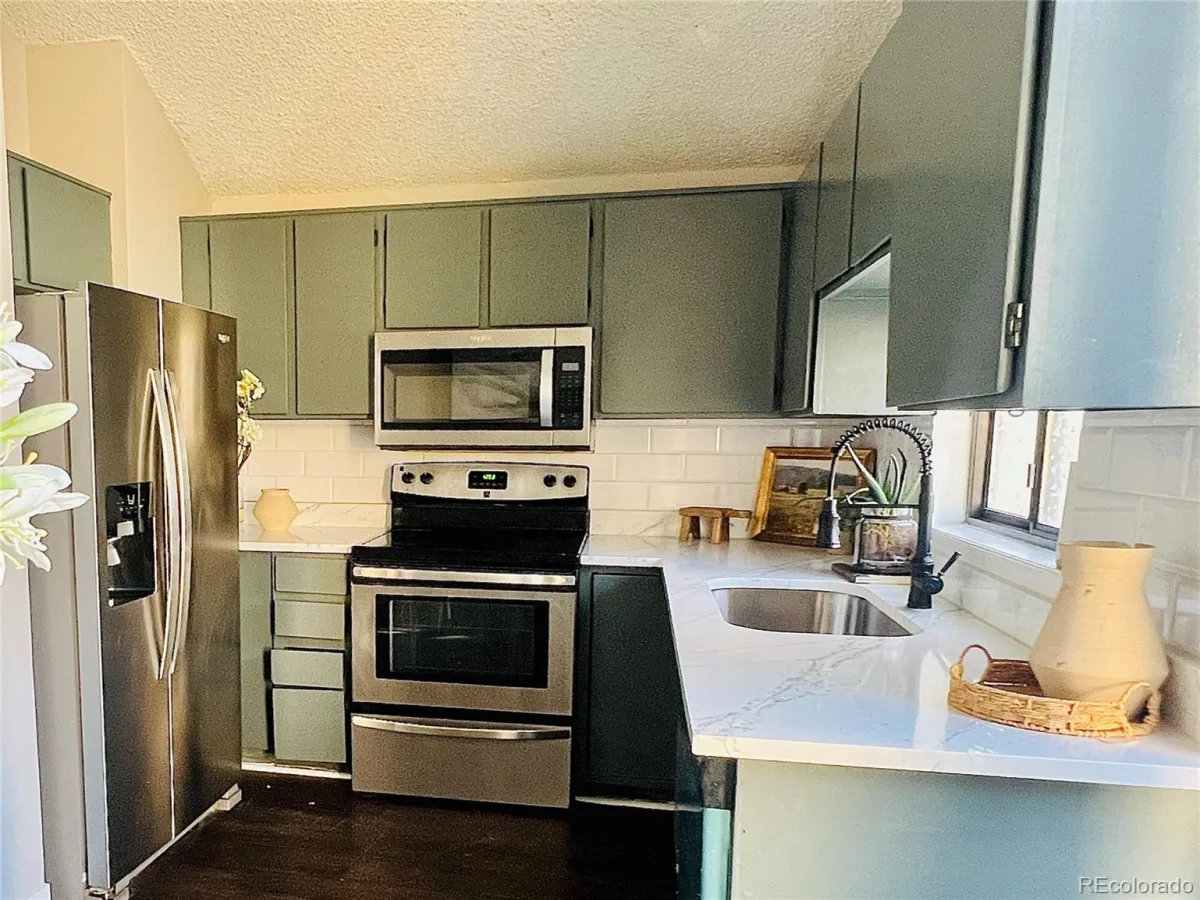 10107 E Peakview Avenue Englewood CO 80111 | MLS #REC7044679 07172026020441 1200 13