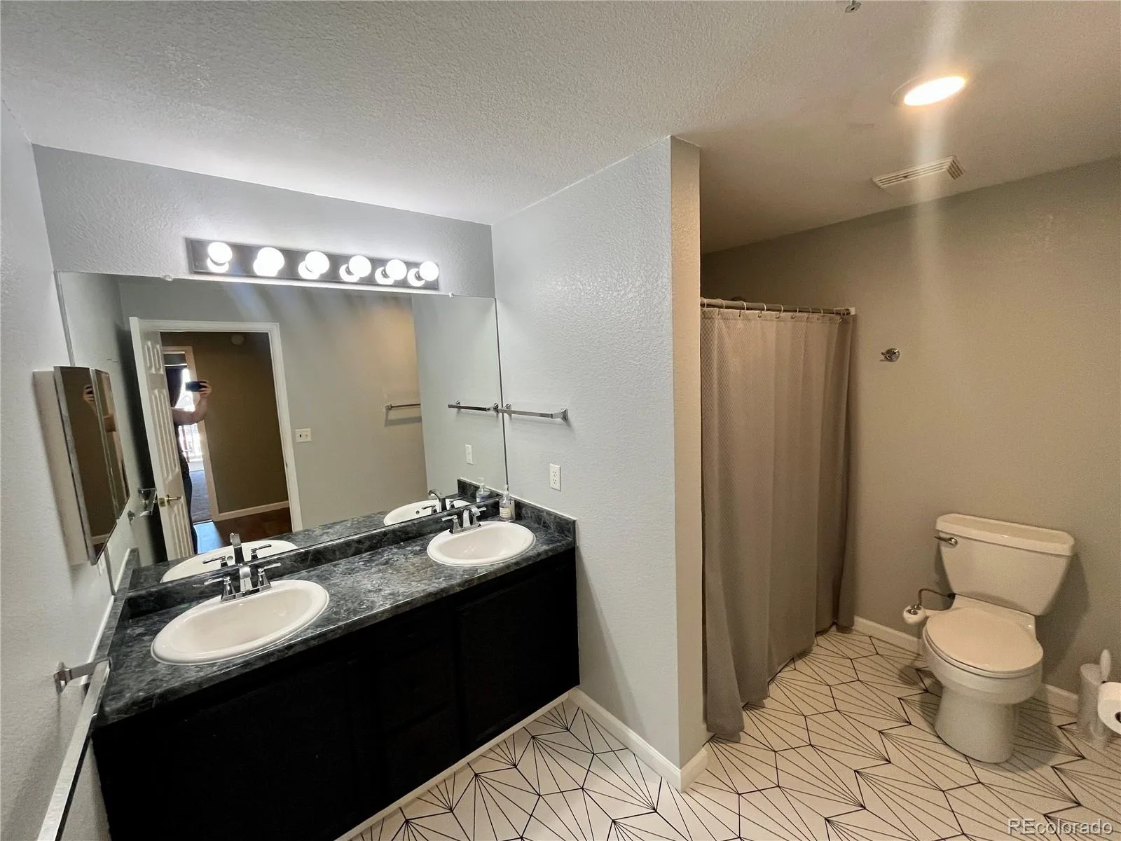 5694 N Gibralter Way #306 Aurora CO 80019 MLS #REC7044846 06012026191000 1600 10