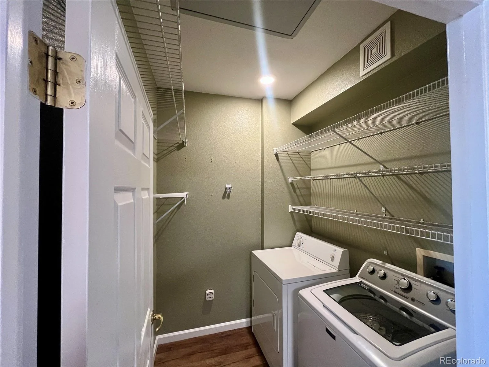 5694 N Gibralter Way #306 Aurora CO 80019 MLS #REC7044846 06012026191000 1600 11