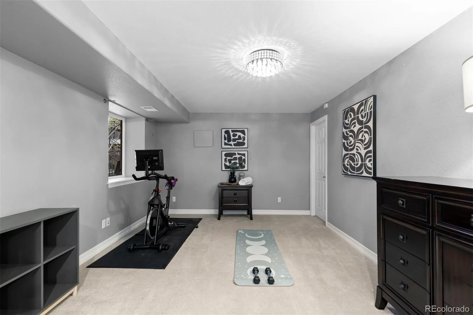 04152026193517 1600 35