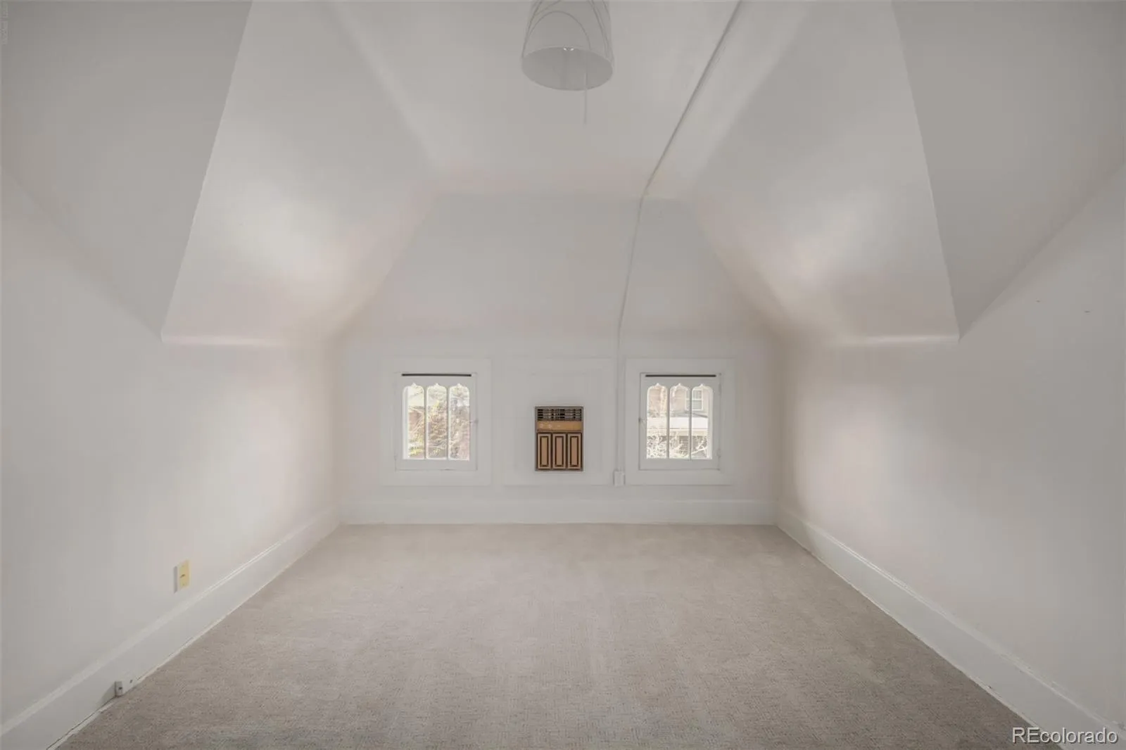 04152026224314 1600 33