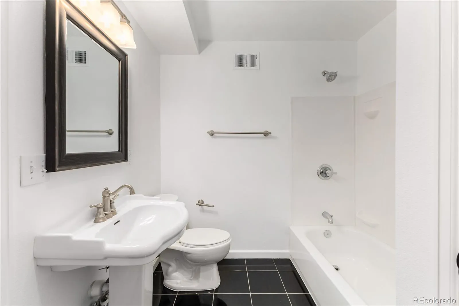 668 N Clarkson Street Denver CO 80218 MLS #REC7047101 05132026142302 1600 37