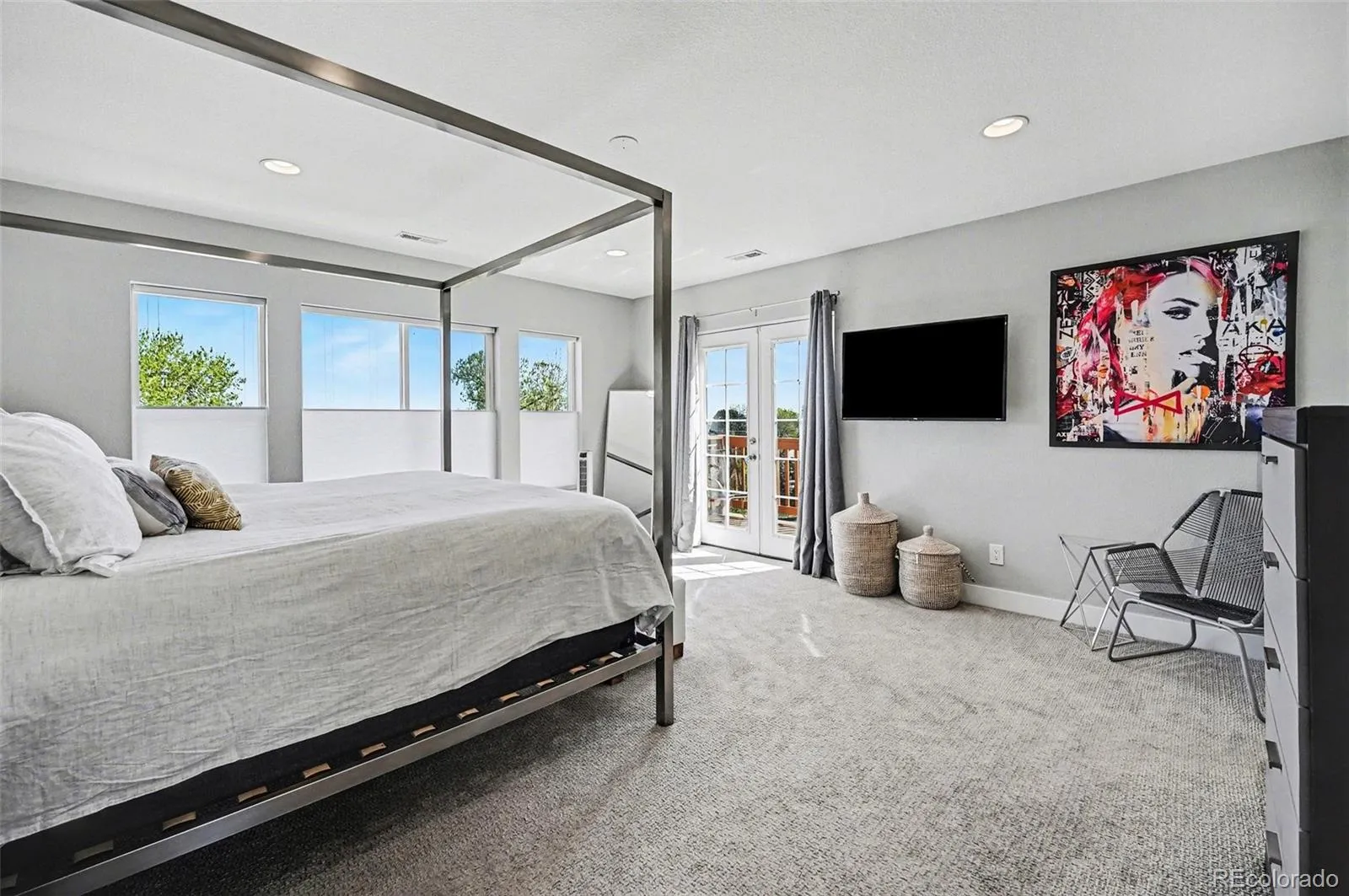 04172026230355 1600 15