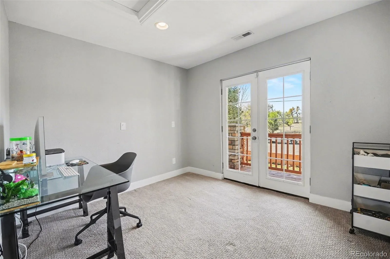 04172026230355 1600 22