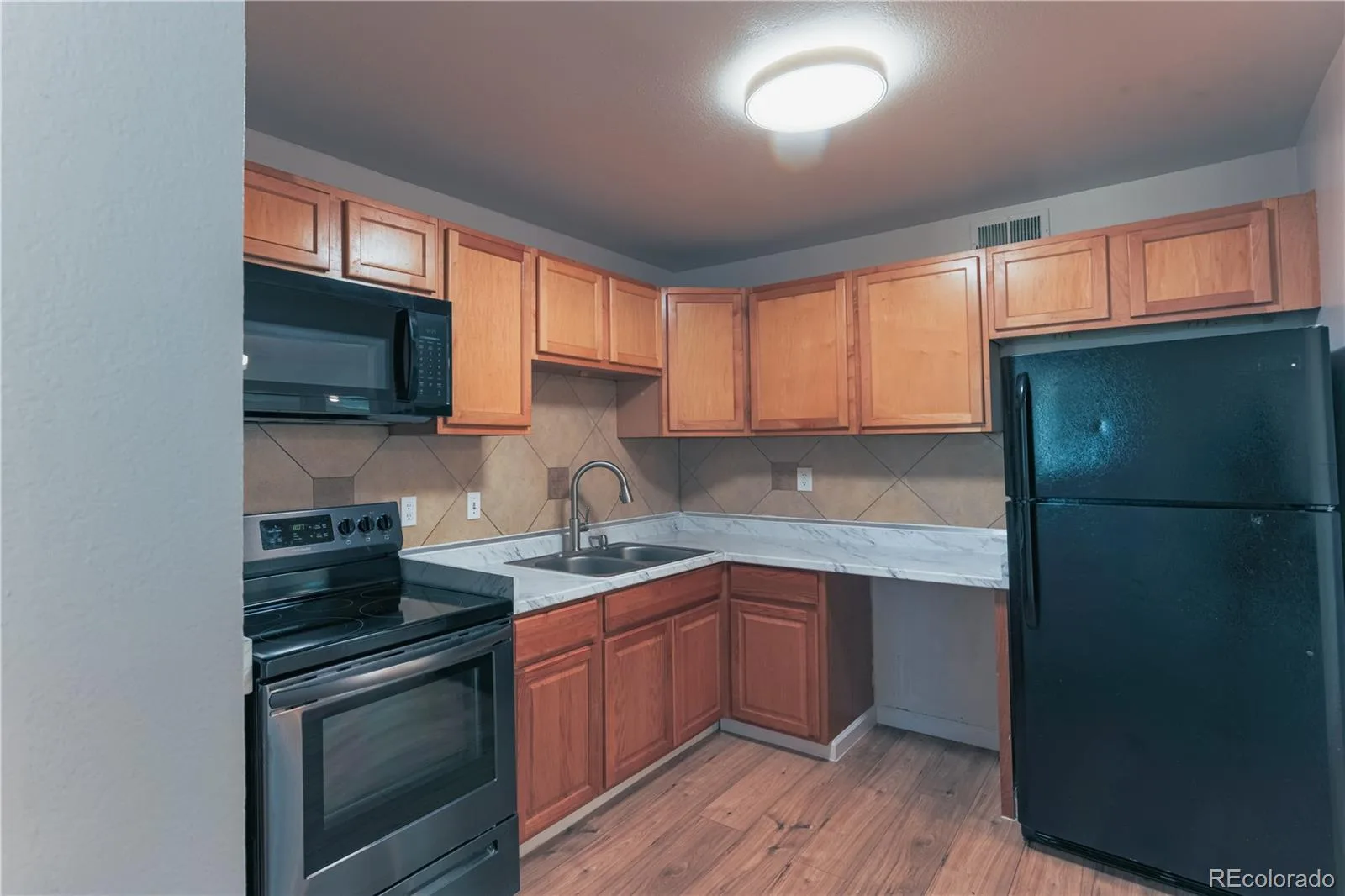 941 Zion Street Aurora CO 80011 | MLS #REC7047964 08242026230506 1600 19