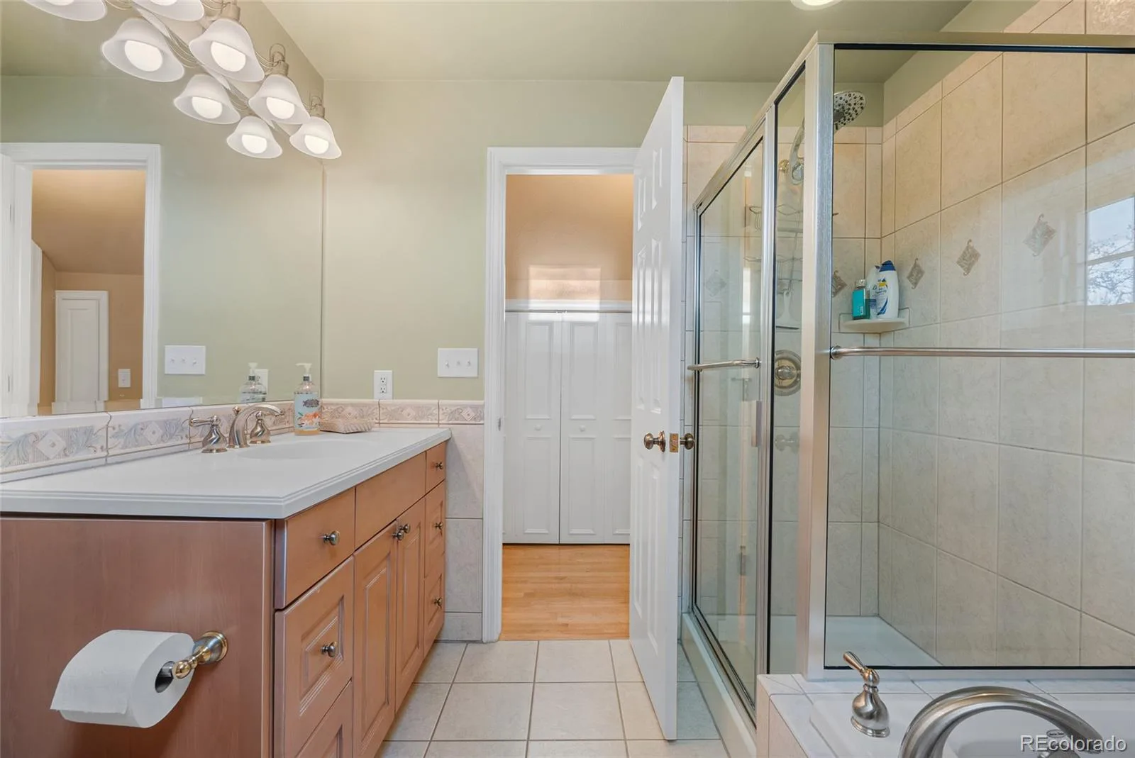 5530 E 6th Avenue Denver CO 80220 MLS #REC7049127 06102026172518 1600 32