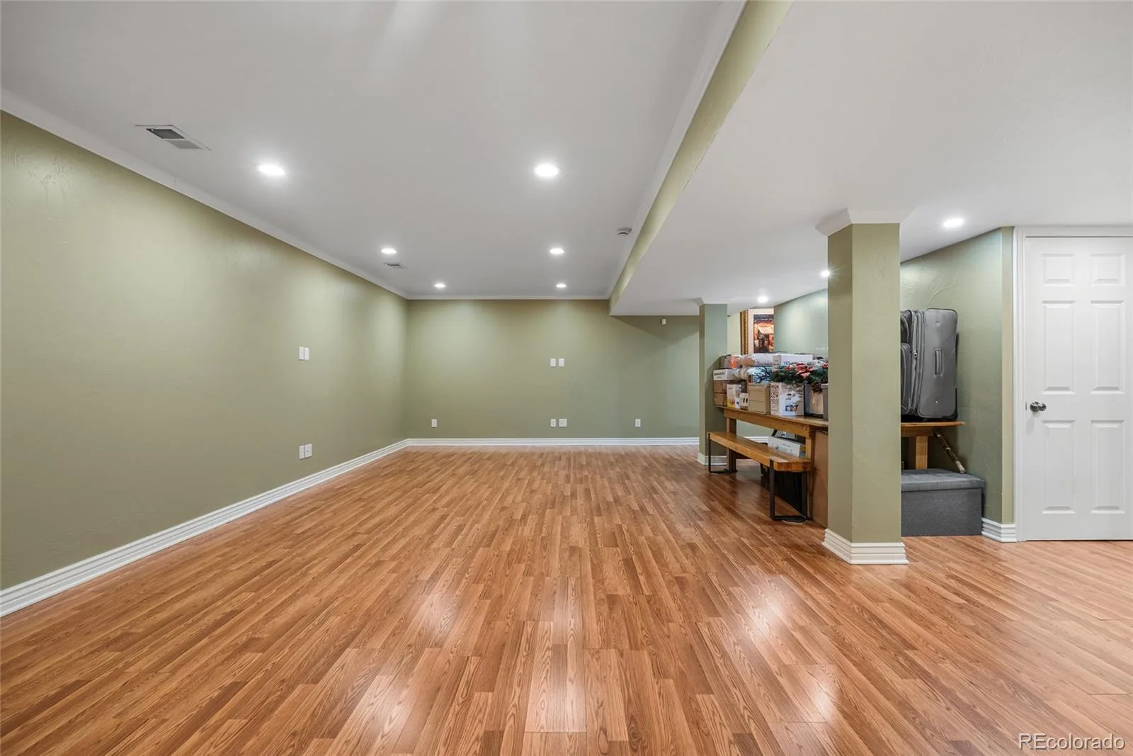 5530 E 6th Avenue Denver CO 80220 MLS #REC7049127 06102026172518 1600 33
