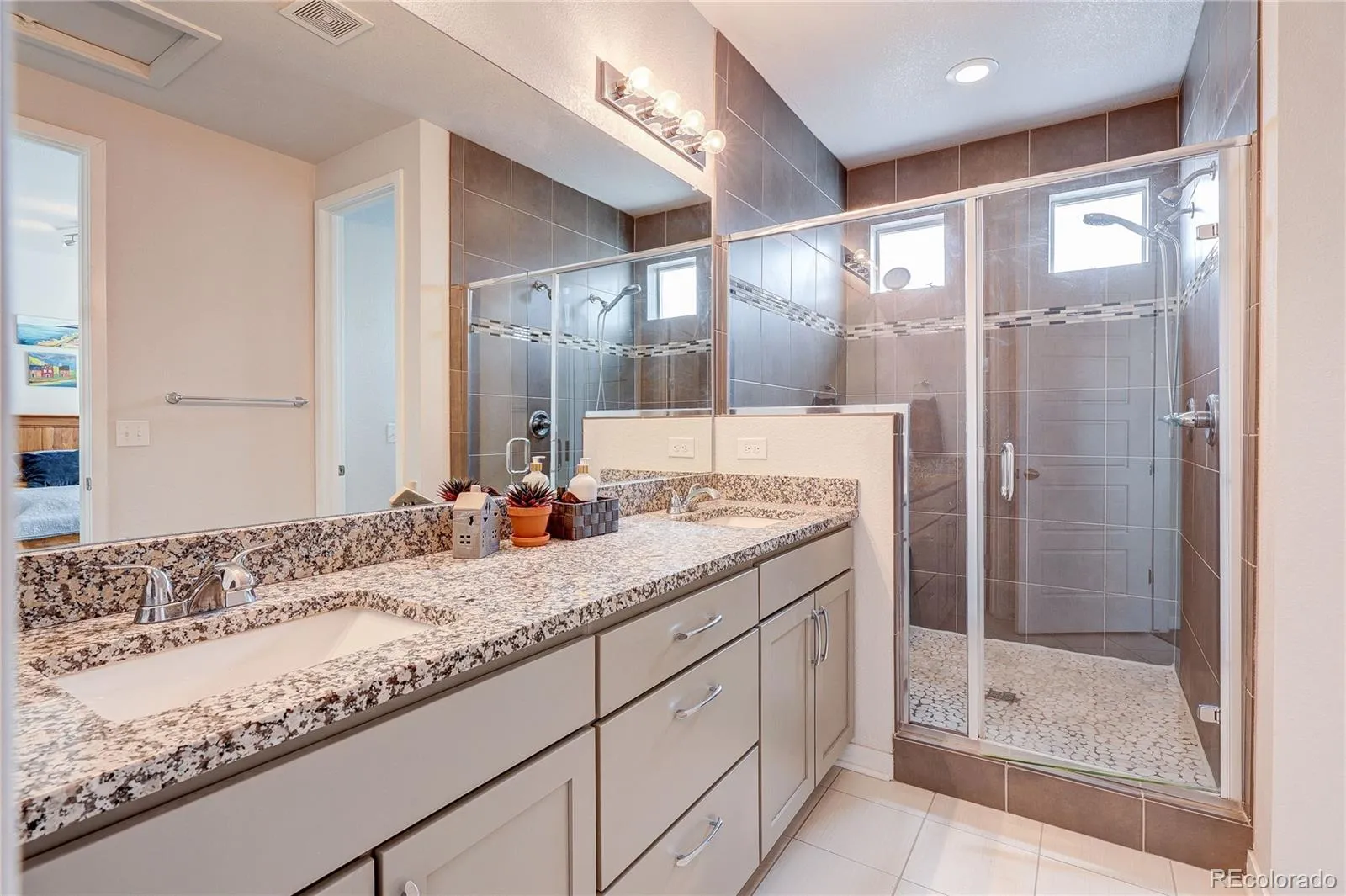 502 E Hinsdale Avenue Littleton CO 80122 MLS #REC7050313 05162026050312 1600 22