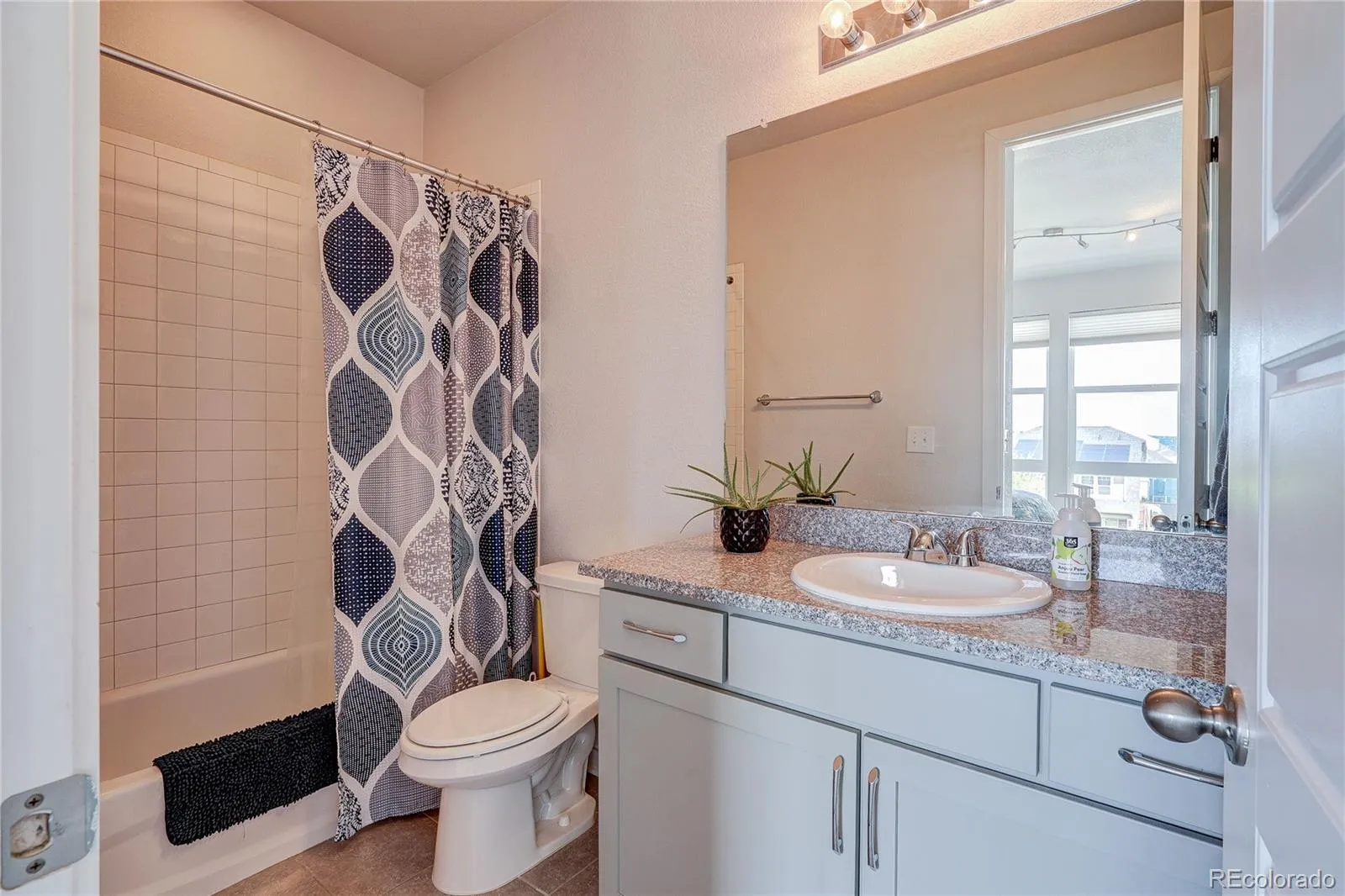 502 E Hinsdale Avenue Littleton CO 80122 MLS #REC7050313 05162026050312 1600 28
