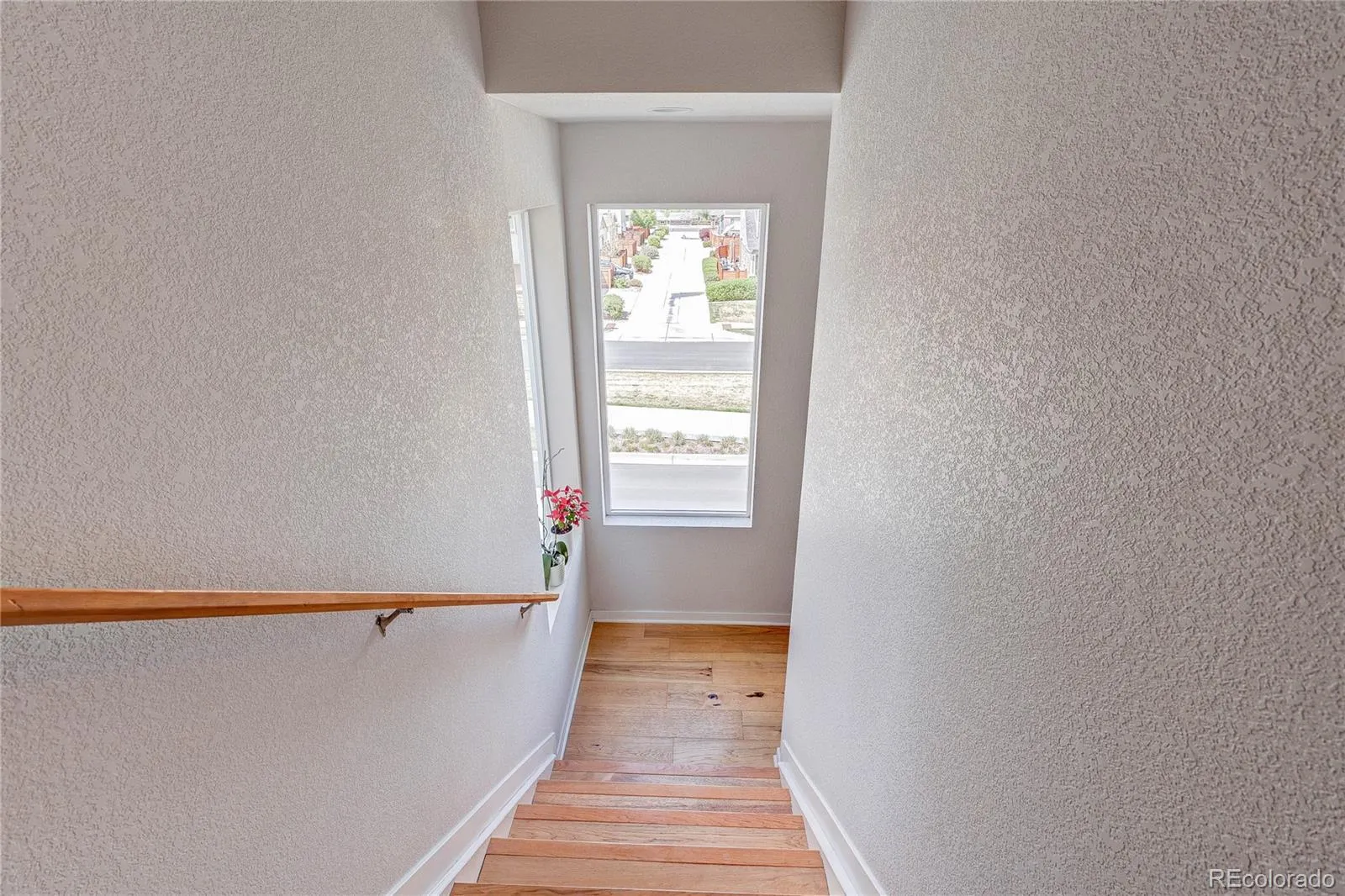 502 E Hinsdale Avenue Littleton CO 80122 MLS #REC7050313 05162026050312 1600 31