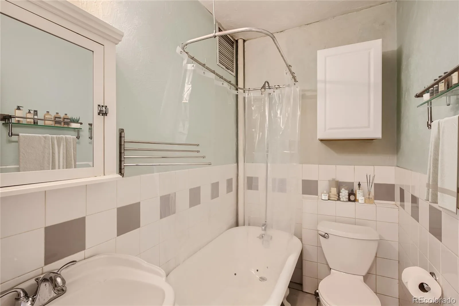 1376 N Pearl Street #212 Denver CO 80203 | MLS #REC7051024 07192026205459 1600 13
