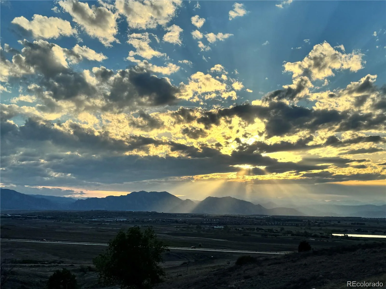1104 Ridgeview Circle Broomfield CO 80020 MLS #REC7051788 07162026224625 1600 43