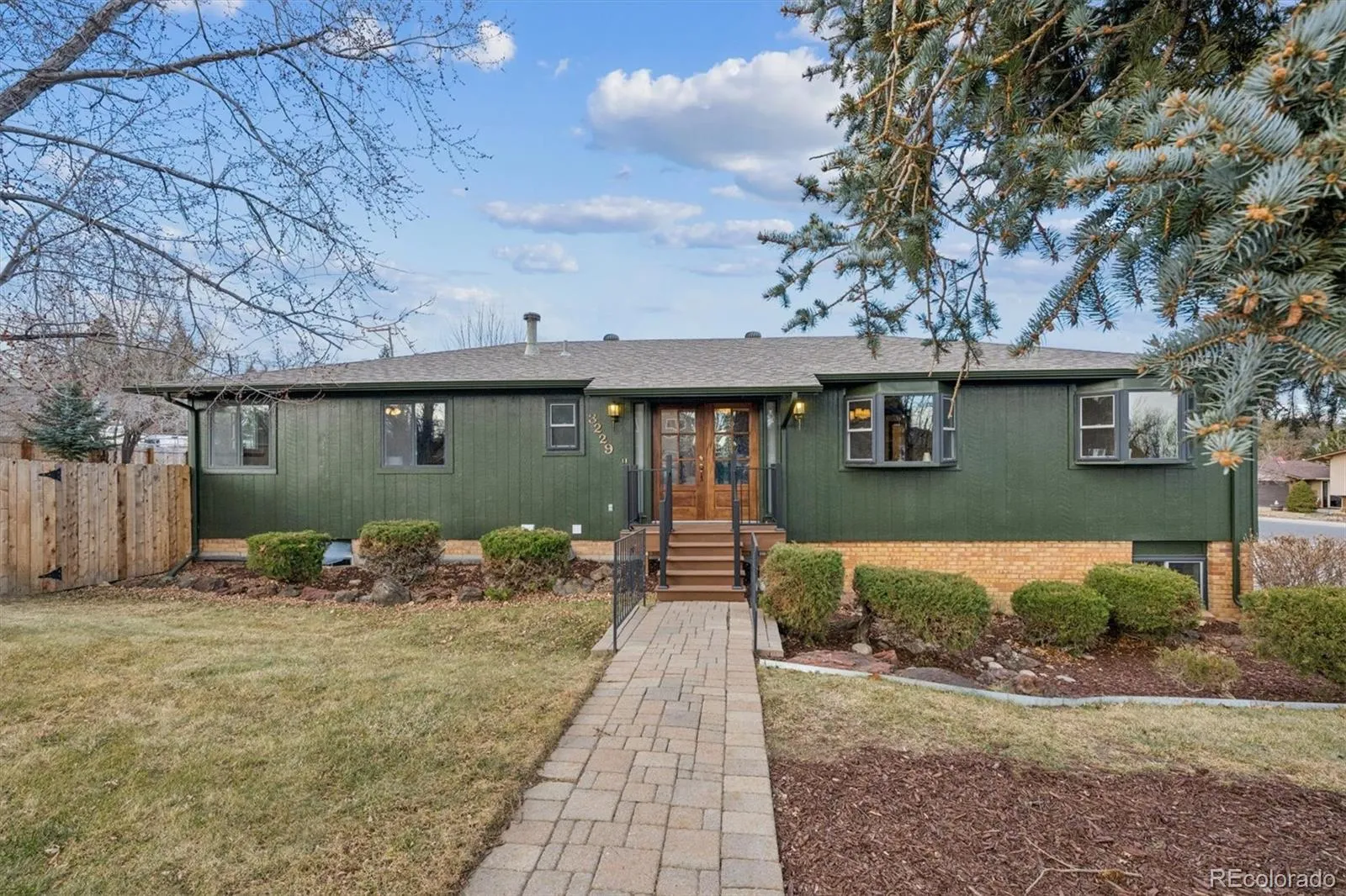 04152026210637 1600 40