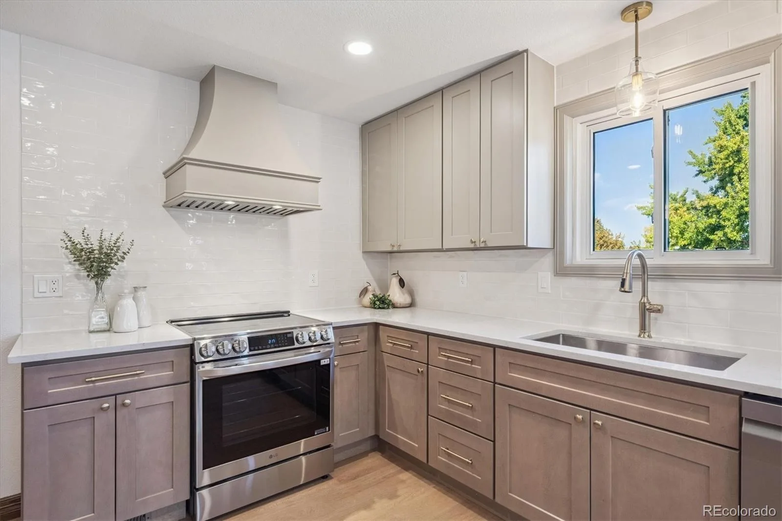 3229 Swadley Street Wheat Ridge CO 80033 MLS #REC7052033 06102026172556 1600 6