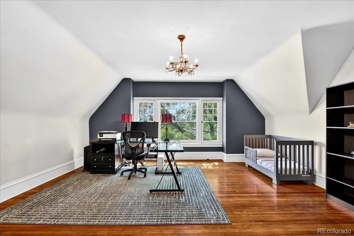 915 E 7th Avenue Denver CO 80218 MLS #REC7054393 05102026231943 1200 25