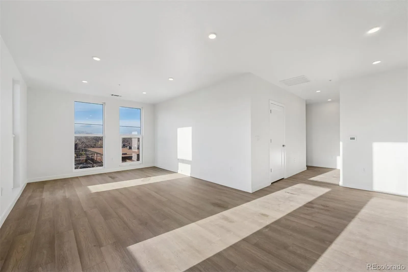 639 29th Street #400 Denver CO 80205 MLS #REC7060644 03192026202936 1600 1