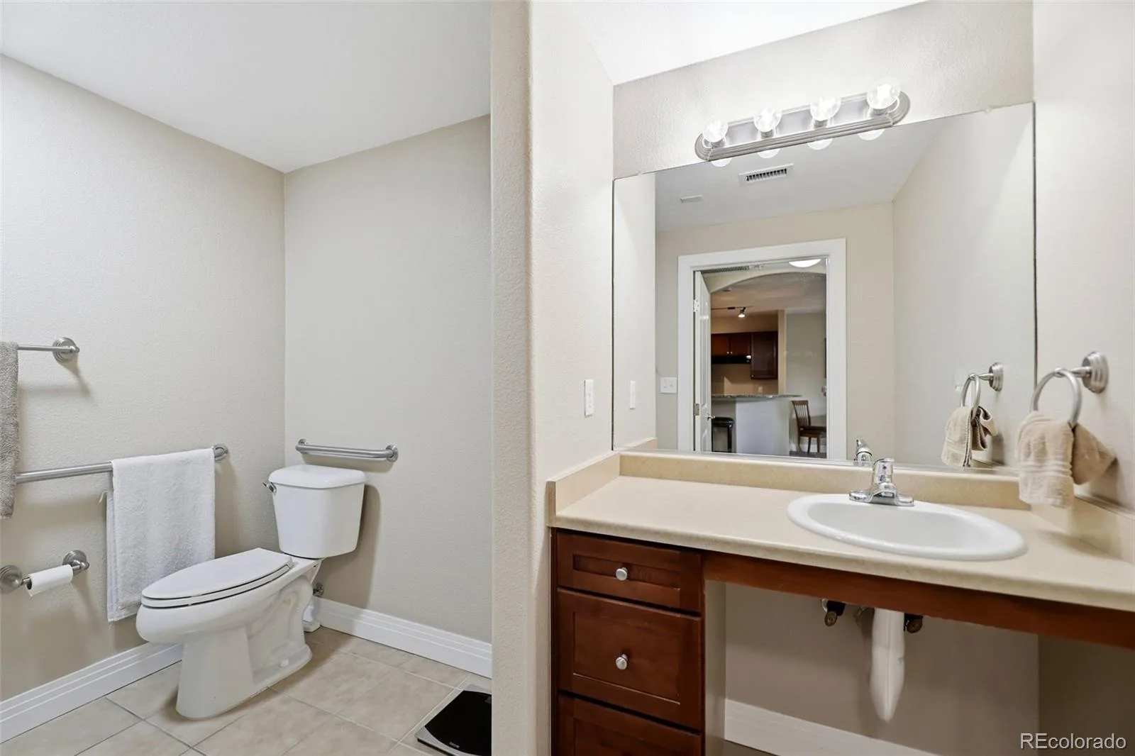 9059 E Panorama Circle #B111 Englewood CO 80112 | MLS #REC7061035 08272026193728 1600 15