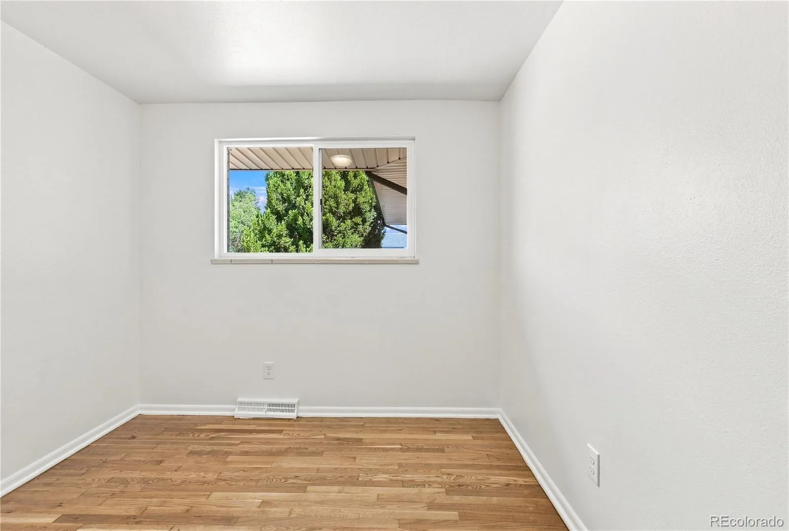 1760 W 55th Avenue Denver CO 80221 | MLS #REC7061852 08222026051541 1600 15