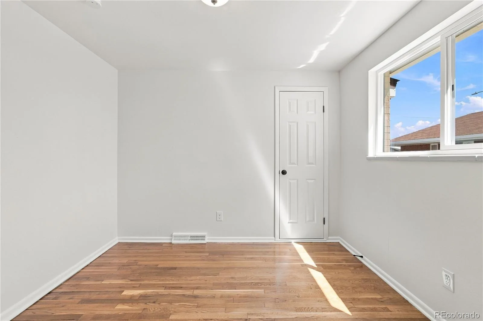 1760 W 55th Avenue Denver CO 80221 | MLS #REC7061852 08222026051541 1600 19