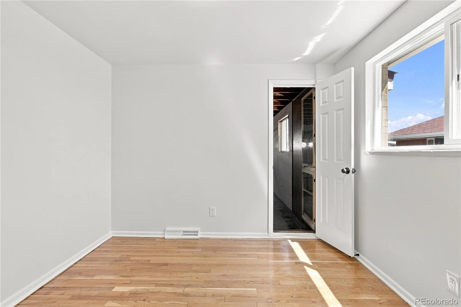 1760 W 55th Avenue Denver CO 80221 | MLS #REC7061852 08222026051541 1600 21