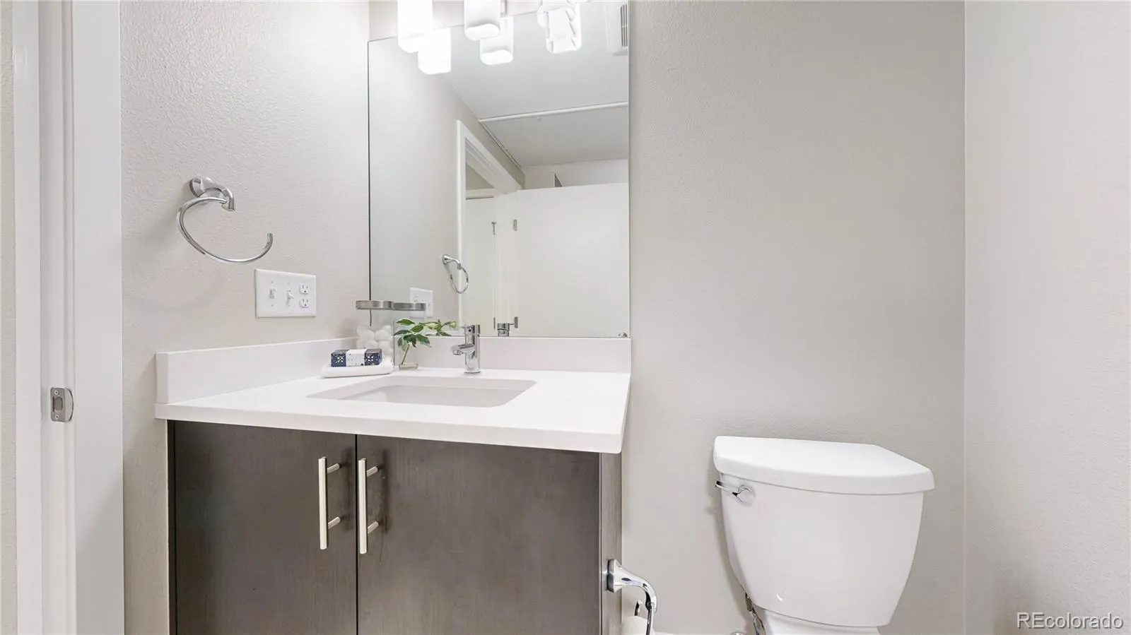 2374 S University Boulevard #307 Denver CO 80210 MLS #REC7062341 05102026033653 1600 17