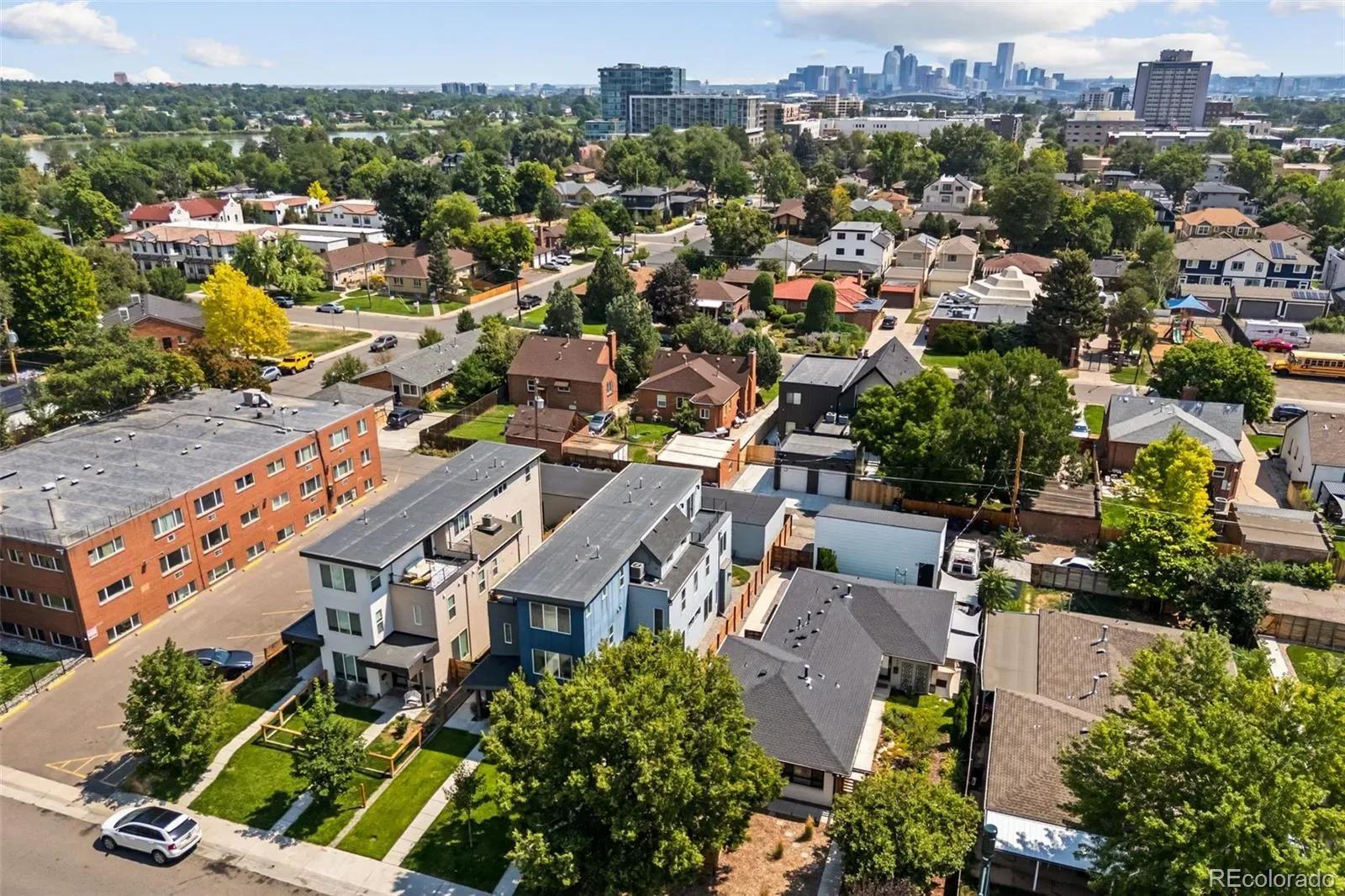 03112026220922 1600 32