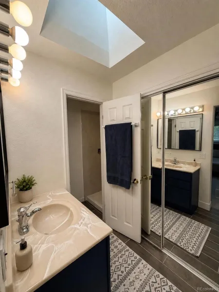 2443 S Carr Court Lakewood CO 80227 | MLS #REC7067387 08242026050600 800 25