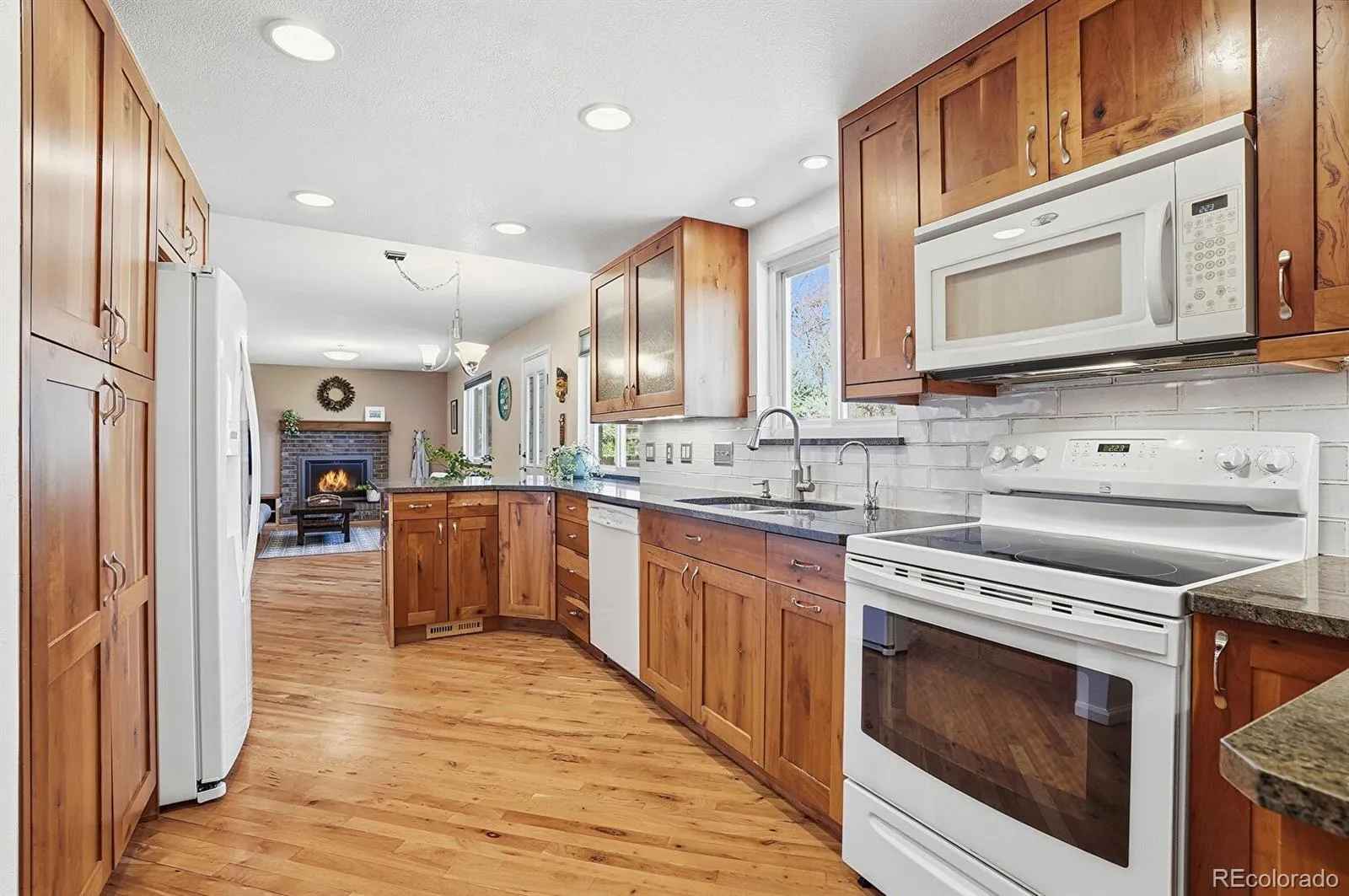 7144 Beech Court Arvada CO 80004 MLS #REC7068048 04232026235032 1600 12