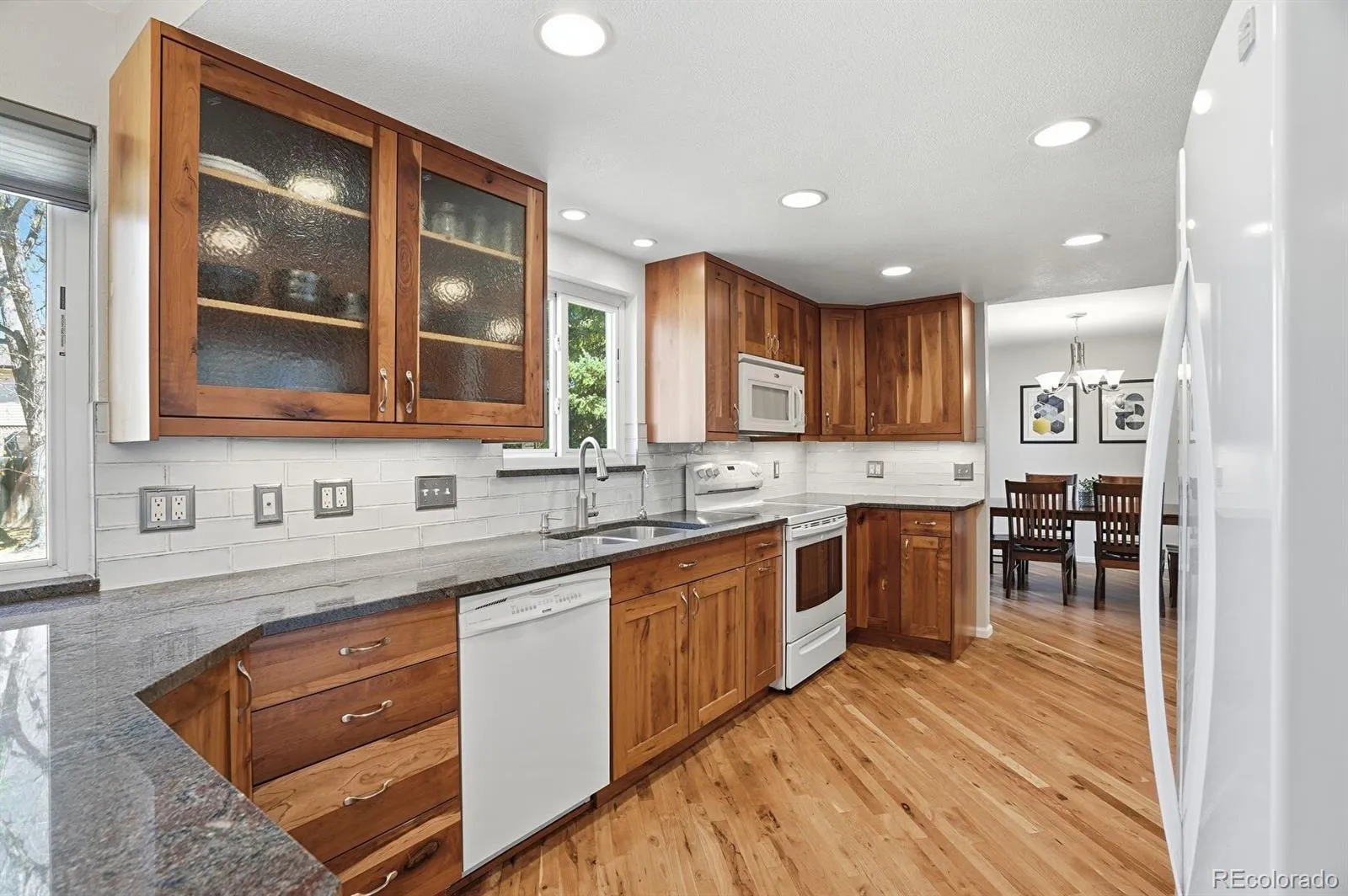 7144 Beech Court Arvada CO 80004 MLS #REC7068048 04232026235032 1600 13