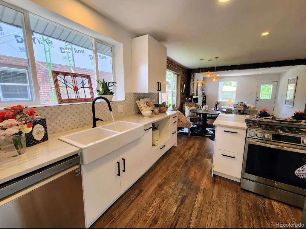 2872 Dahlia Street Denver CO 80207 | MLS #REC7068365 08232026221412 1024 12