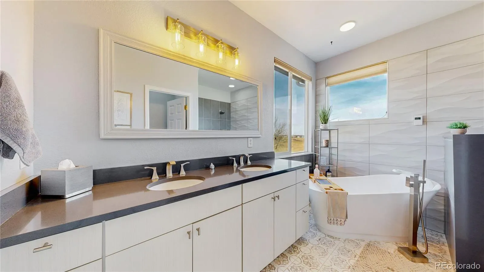 03232026210438 1600 14