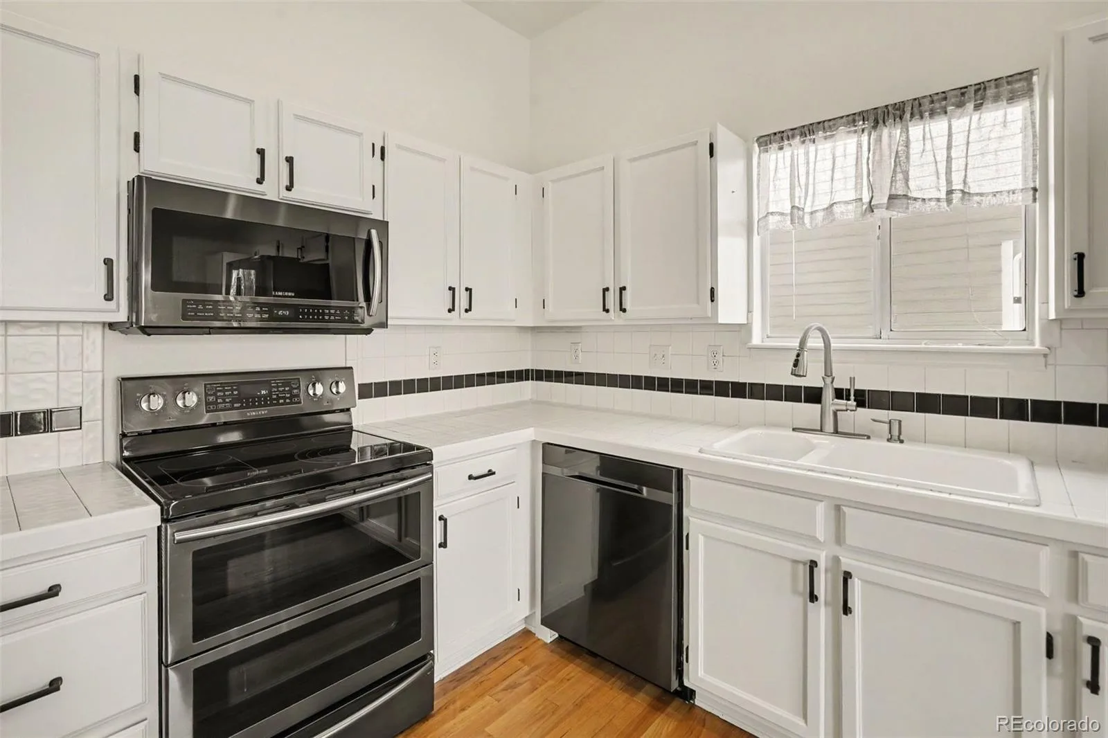 13843 W 64th Place Arvada CO 80004 | MLS #REC7070269 08082026151652 1600 10