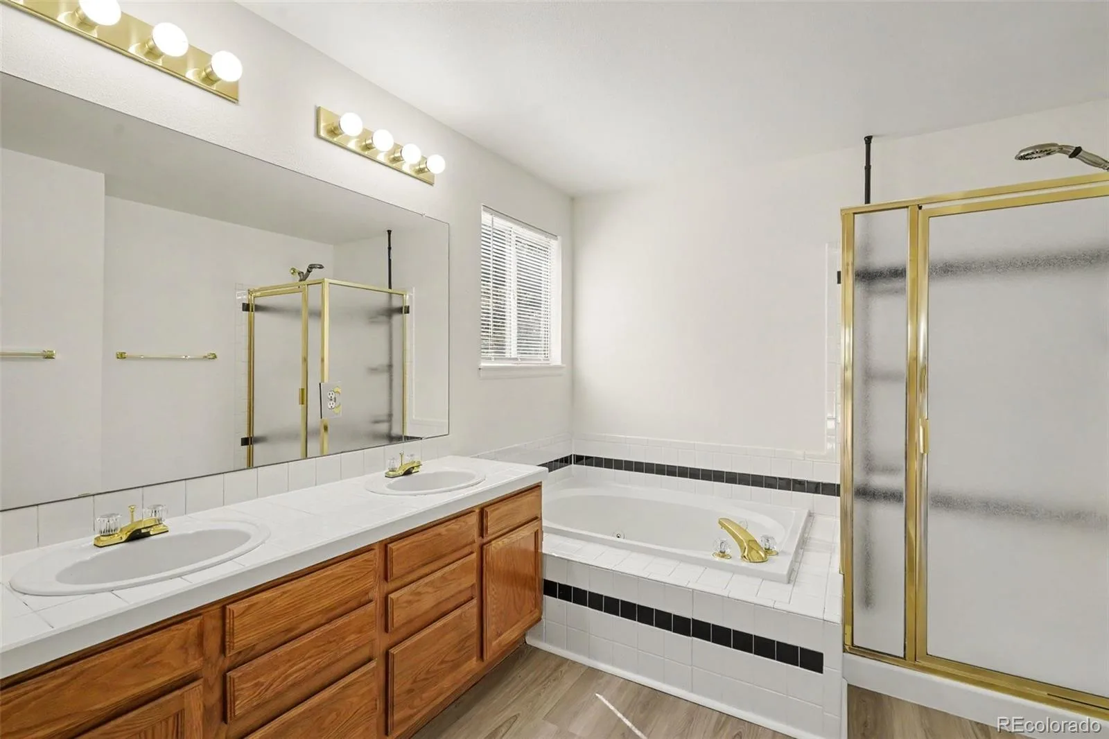 13843 W 64th Place Arvada CO 80004 | MLS #REC7070269 08082026151652 1600 22