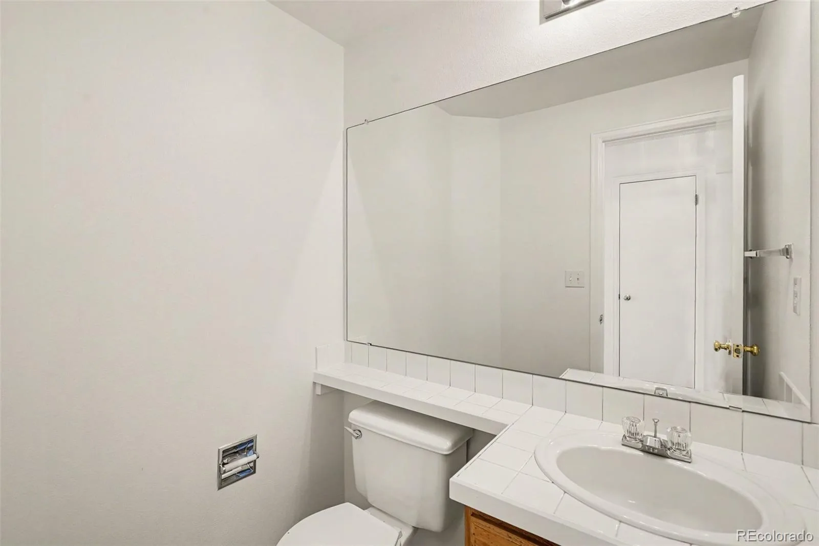 13843 W 64th Place Arvada CO 80004 | MLS #REC7070269 08082026151652 1600 23
