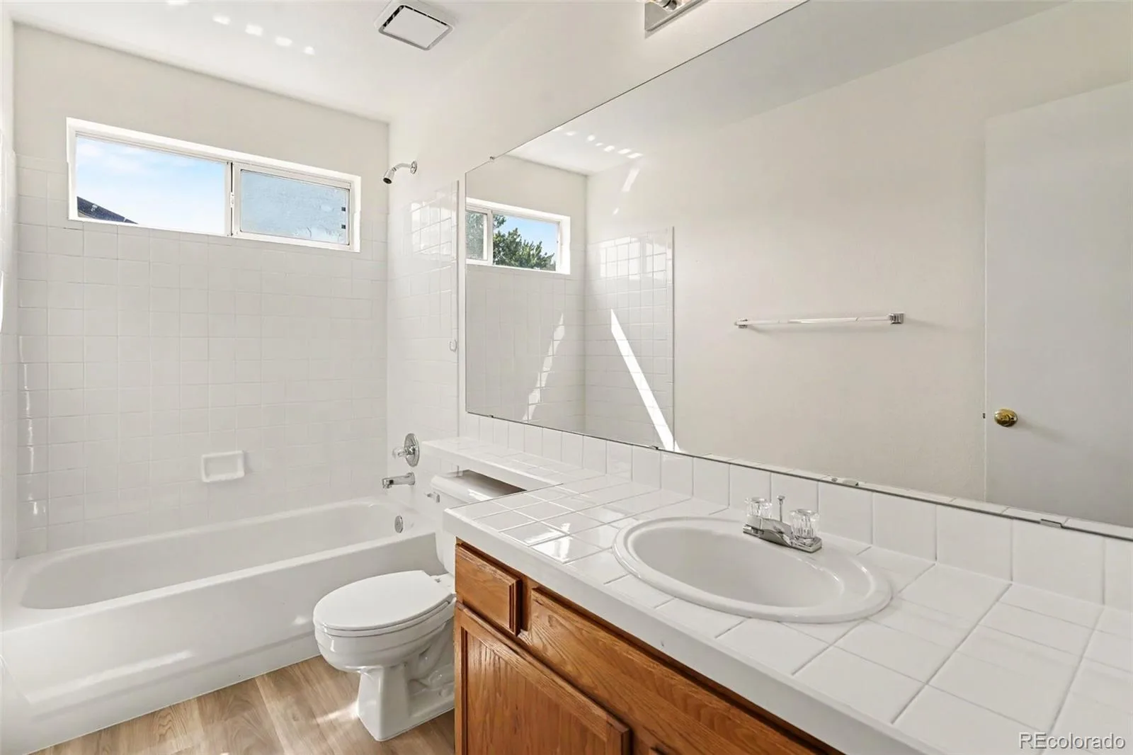 13843 W 64th Place Arvada CO 80004 | MLS #REC7070269 08082026151652 1600 28