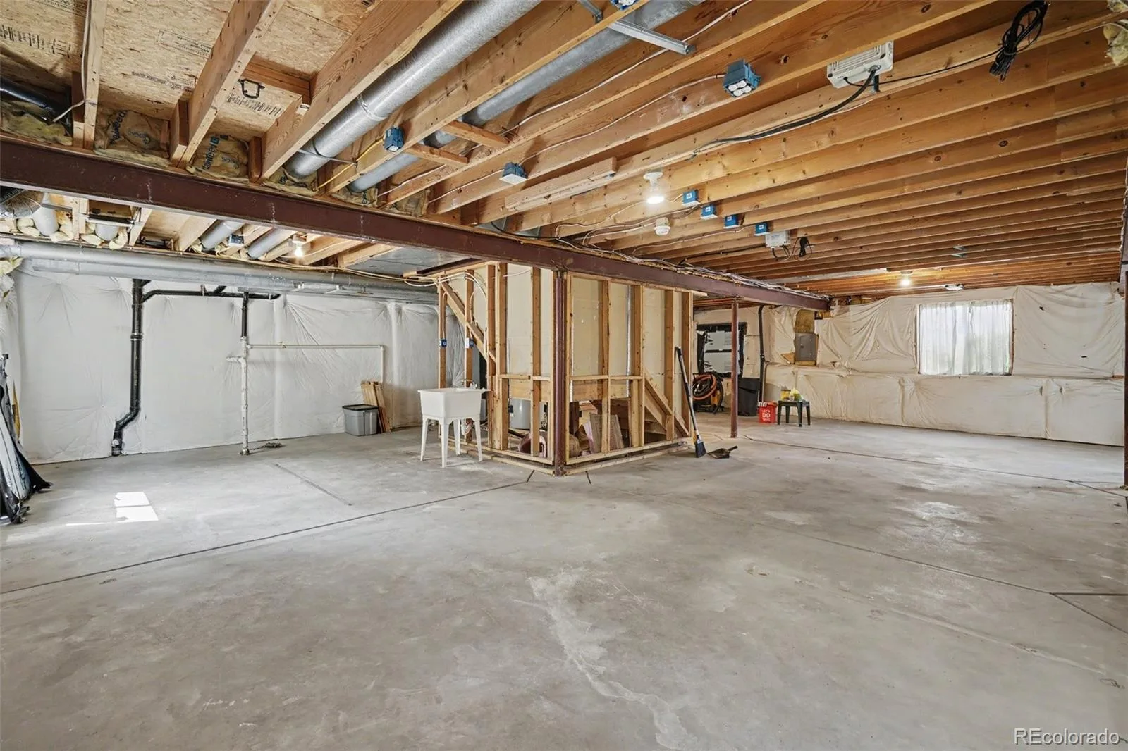 13843 W 64th Place Arvada CO 80004 | MLS #REC7070269 08082026151652 1600 29