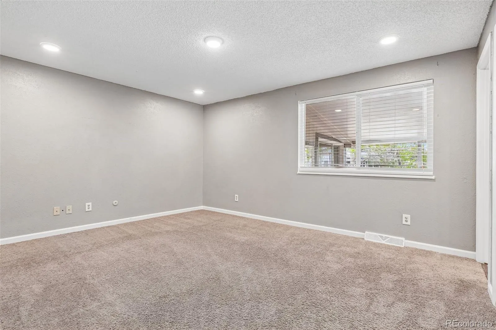 9339 W 76th Avenue Arvada CO 80005 MLS #REC7070464 05222026000200 1600 18