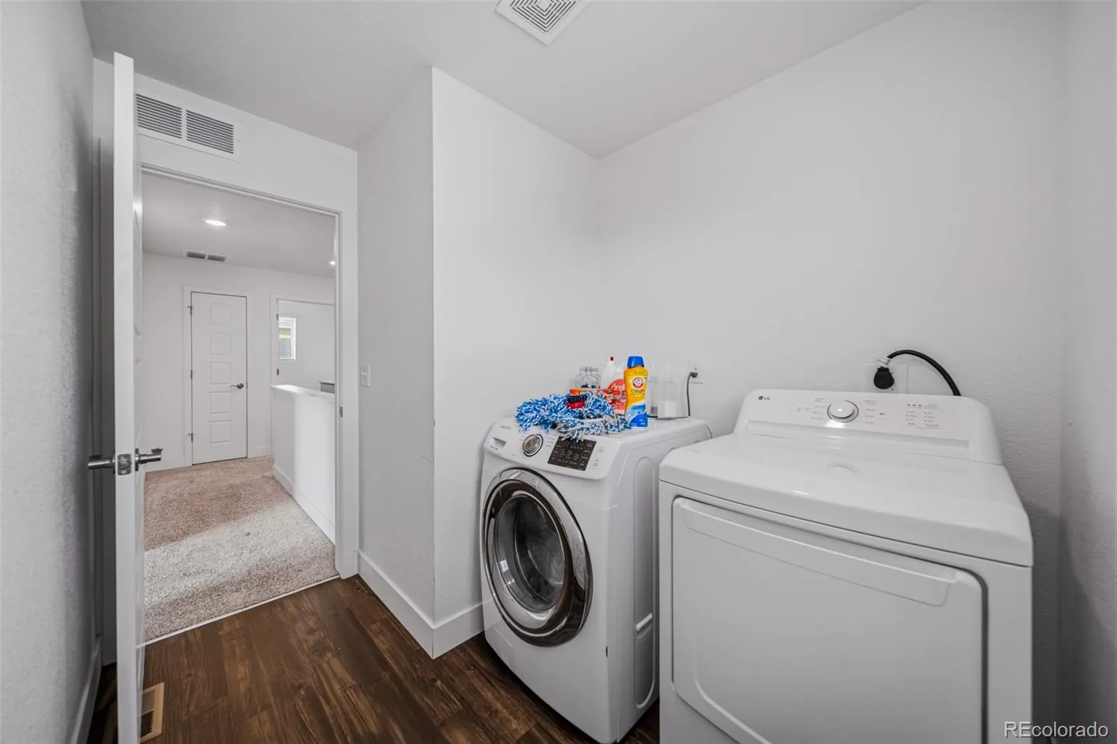 10178 Walden Court Commerce City CO 80022 | MLS #REC7073661 06022026062908 1600 22