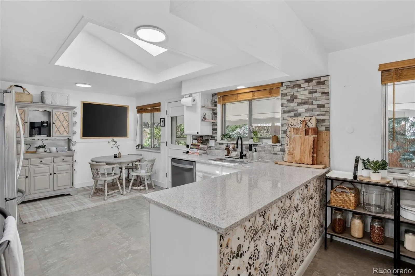 04212026194019 1600 10