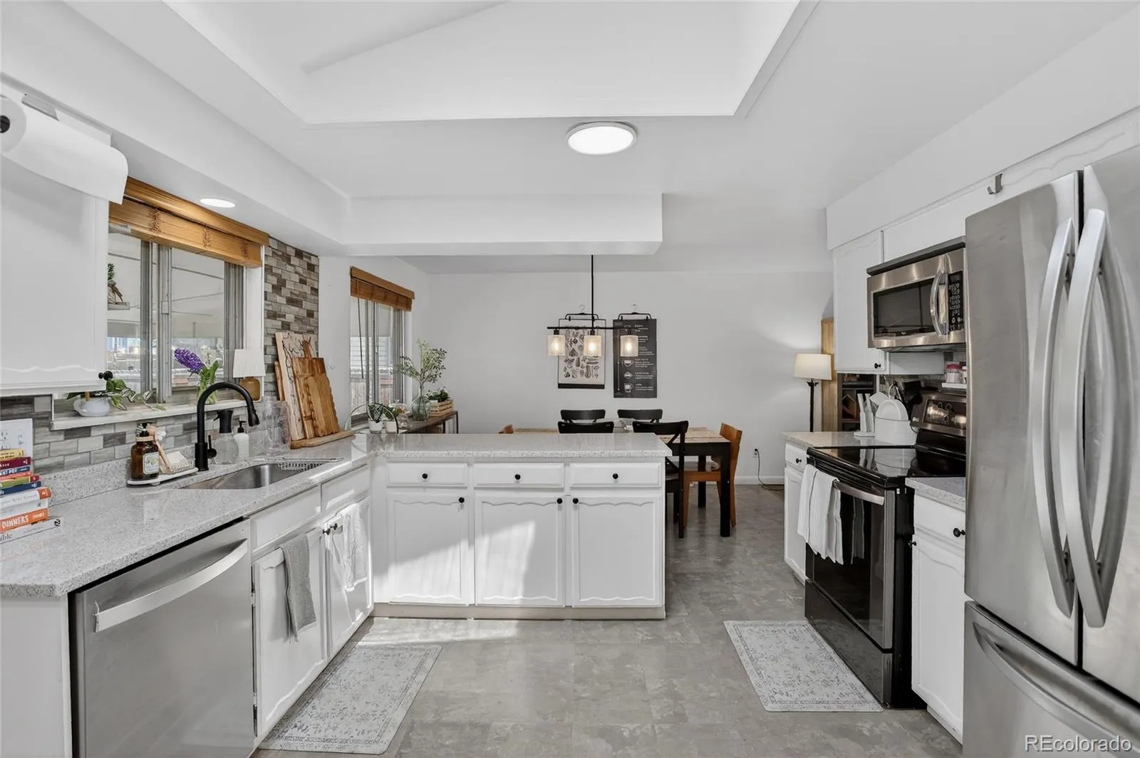 04212026194019 1600 11