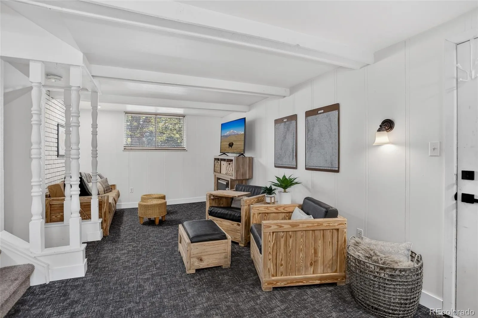 04212026194019 1600 22