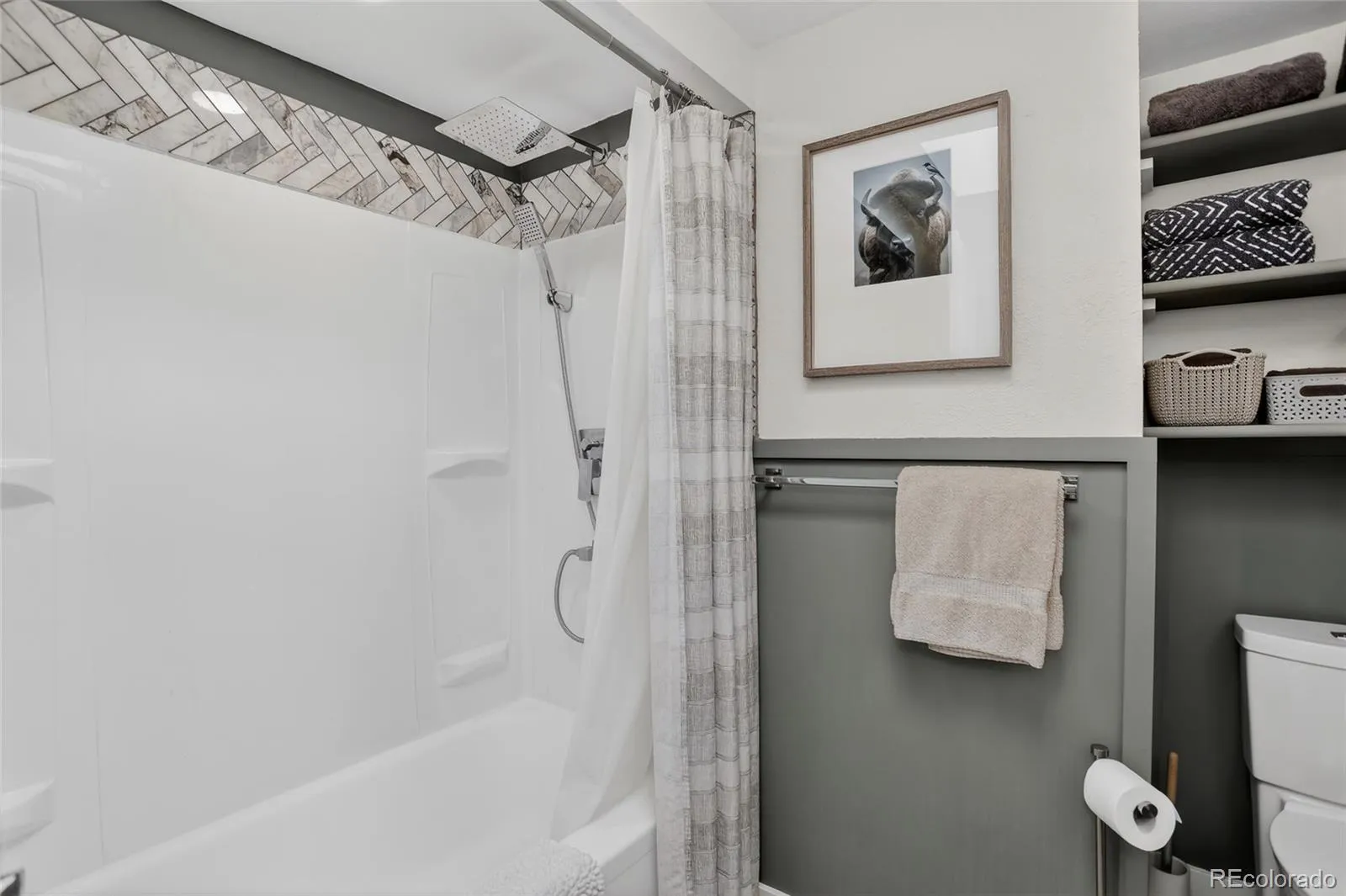 04212026194019 1600 28